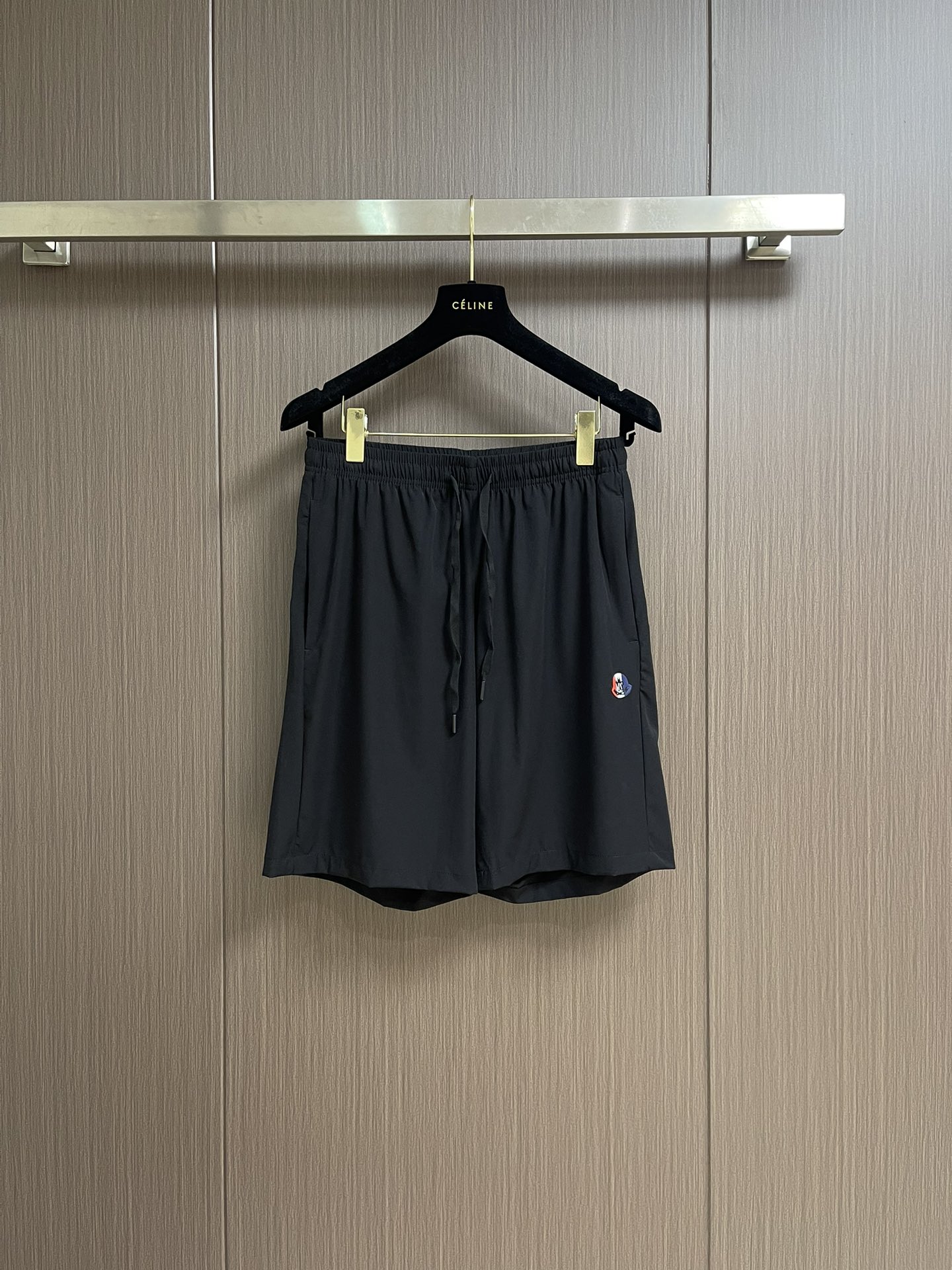 NO:428190,Moncler 2025ss Summer Men's Casual Five-Crisp Shorts, Drawstring Elastic Belt, Comfortable and Breathable!  It has soft and delicate characteristics, comfortable and breathable, and the upper body effect is excellent and extremely versatile. It can be matched at any time and anywhere to create a variety of shapes. Size M-3XL, shorts, alexander wang19860909Moncler 2025ss 夏季男士休闲五分短裤,抽绳松紧腰带,舒适透气！拥有柔软细腻的特性舒爽透气,上身效果非常棒究极百搭,随时随地随心所欲的搭配打造多变造型.尺码M-3XL,,shorts,alexander wang,Men's clothing