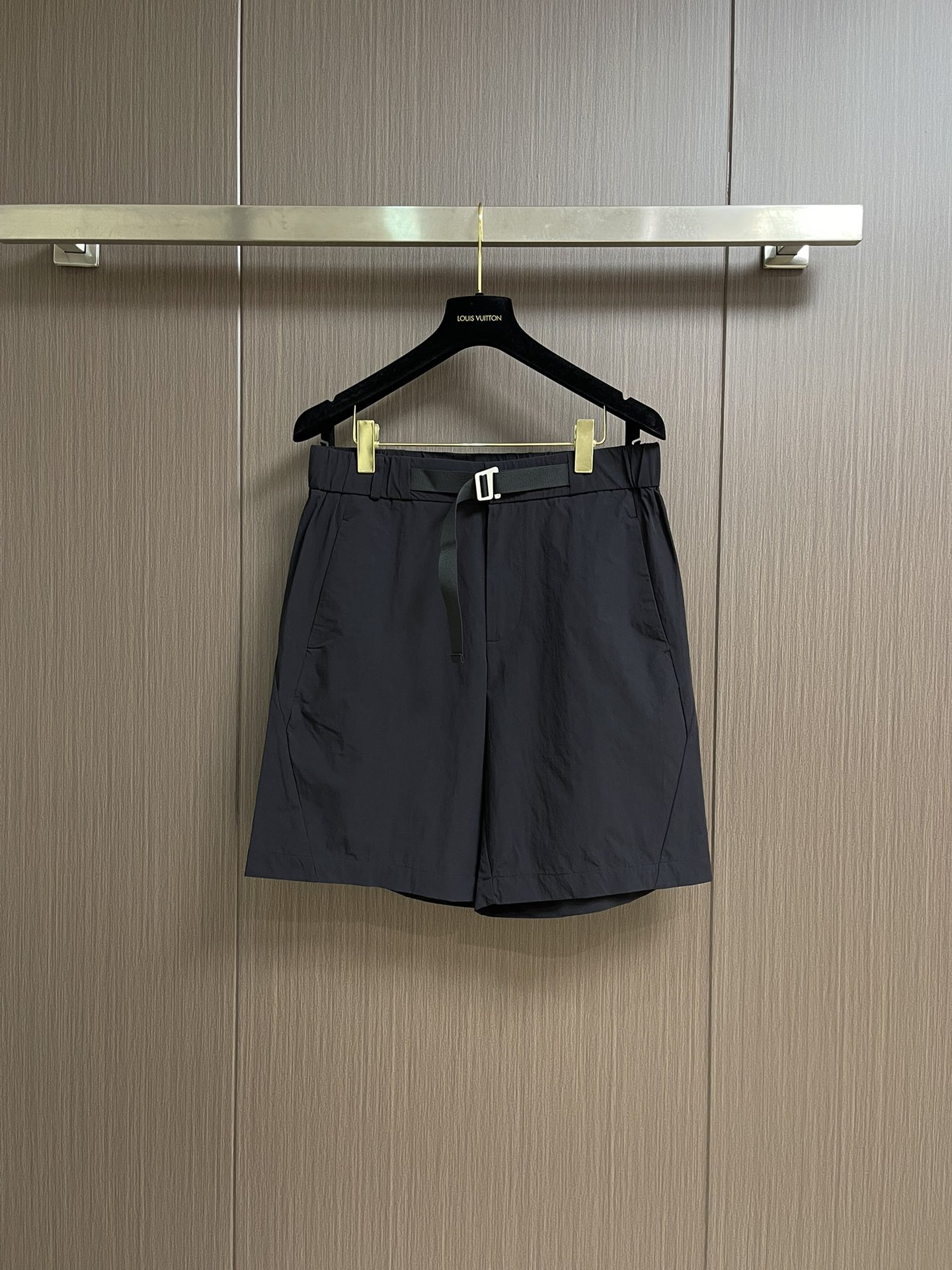 NO:415329,Zegna casual shorts, air-layer technology fabric, plain texture on the surface, looks particularly clean, classy, ​​skin-friendly and comfortable, fine workmanship, perfect and versatile, and the upper body is very handsome!  Size M-3XL, zegna, shorts, alexander wang19860909Zegna 杰尼亚休闲短裤,空气层科技面料,表面平纹纹理,看着就特别的干净,显档次,质感亲肤又舒爽,做工精细完美百搭任何上衣,上身就很帅气！尺码M-3XL,,zegna,shorts,alexander wang,Men's clothing