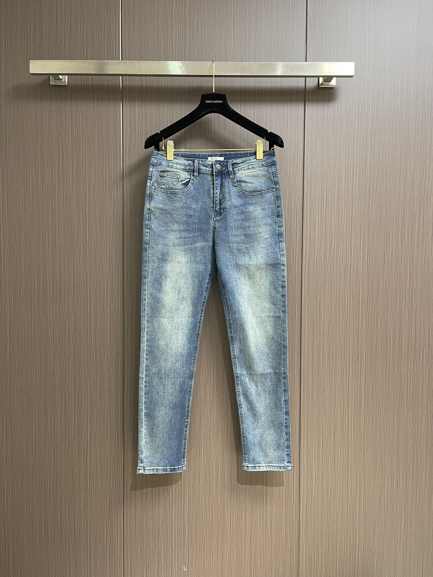 Dior Men's Light Blue Wash Denim Jeans-Slim Fit, Comfortable Stretch 2 i1750182561 1541 6