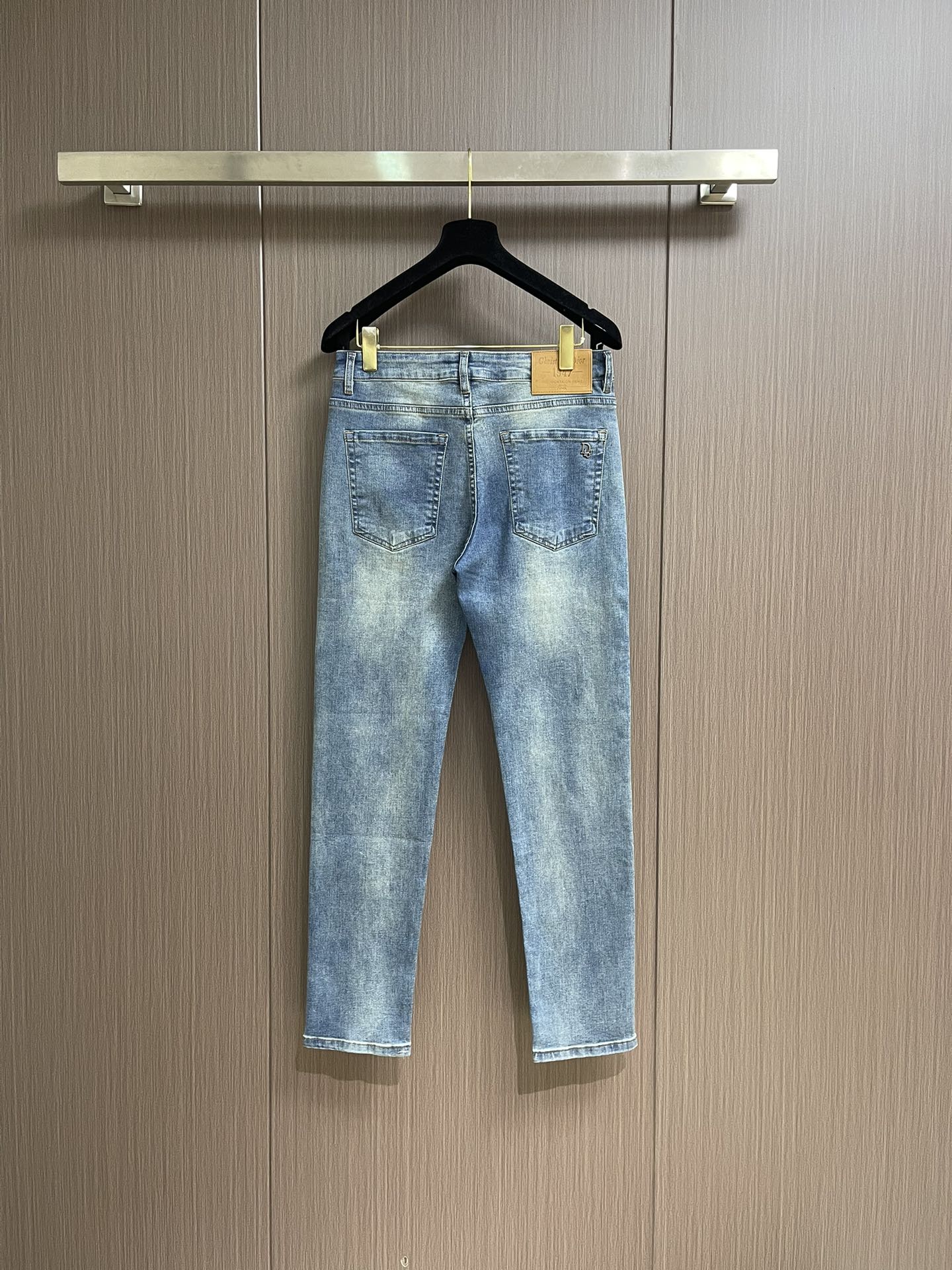 Dior Men's Light Blue Wash Denim Jeans-Slim Fit, Comfortable Stretch 3 i1750182561 1747 0