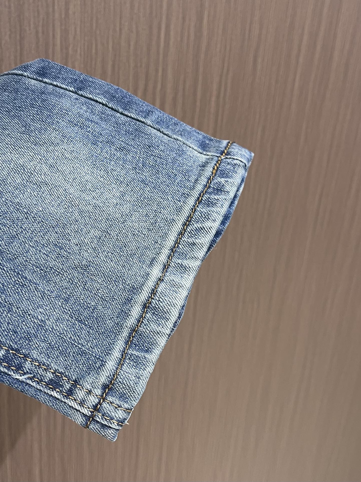 Dior Men's Light Blue Wash Denim Jeans-Slim Fit, Comfortable Stretch 8 i1750182561 8393 3