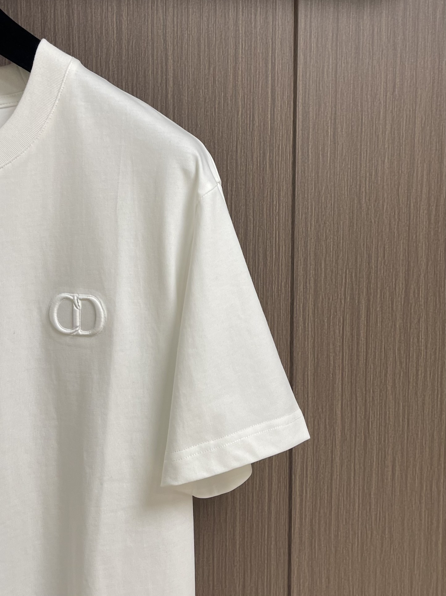 DIOR 2025SS CD Logo Embroidery T-Shirt, Lightweight & Breathable Cotton Top 5 i1750266731 7847 5
