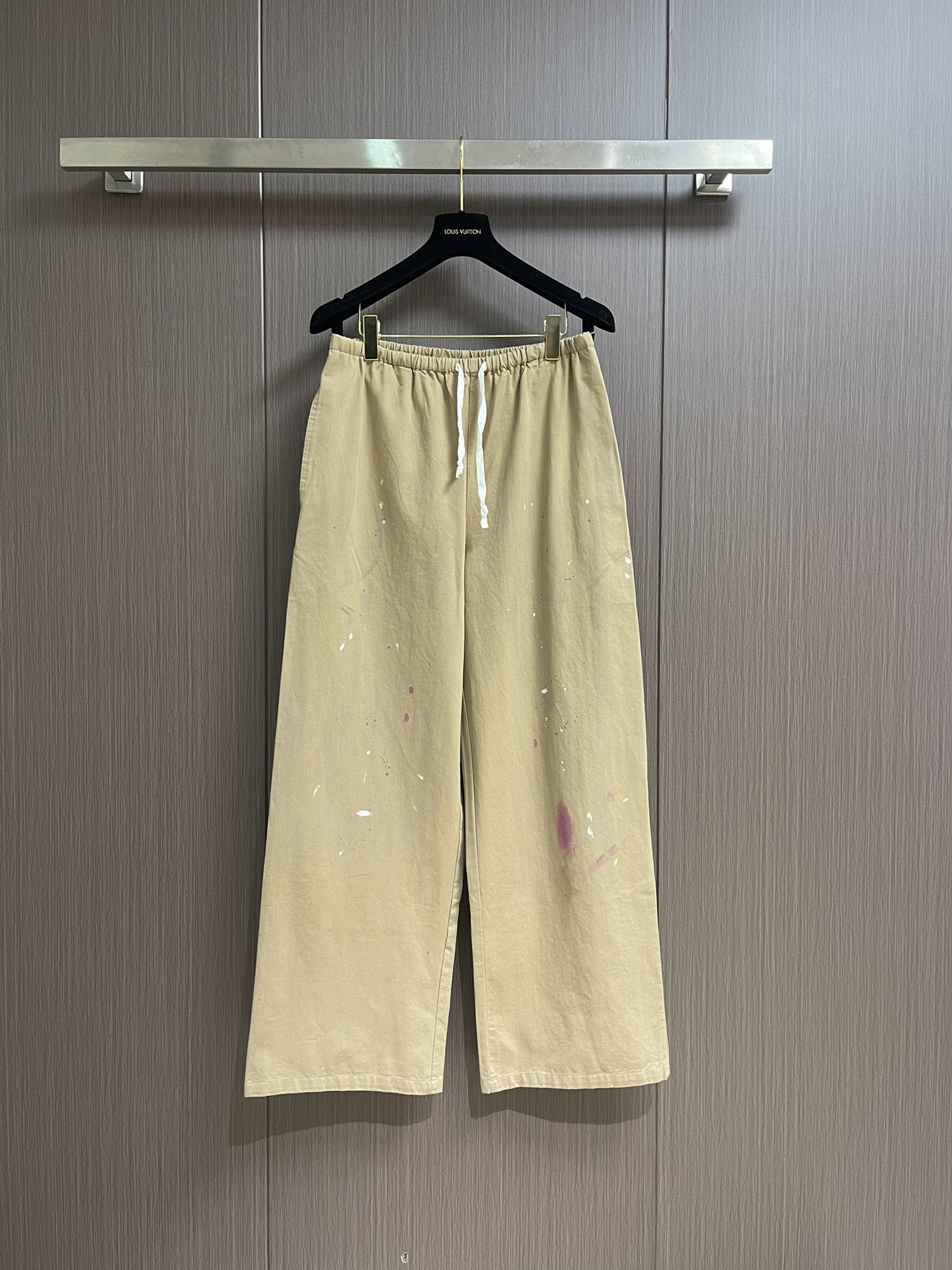 Maison Margiela MM6 Pantalon Décontracté à Taches de Peinture Kaki pour Homme