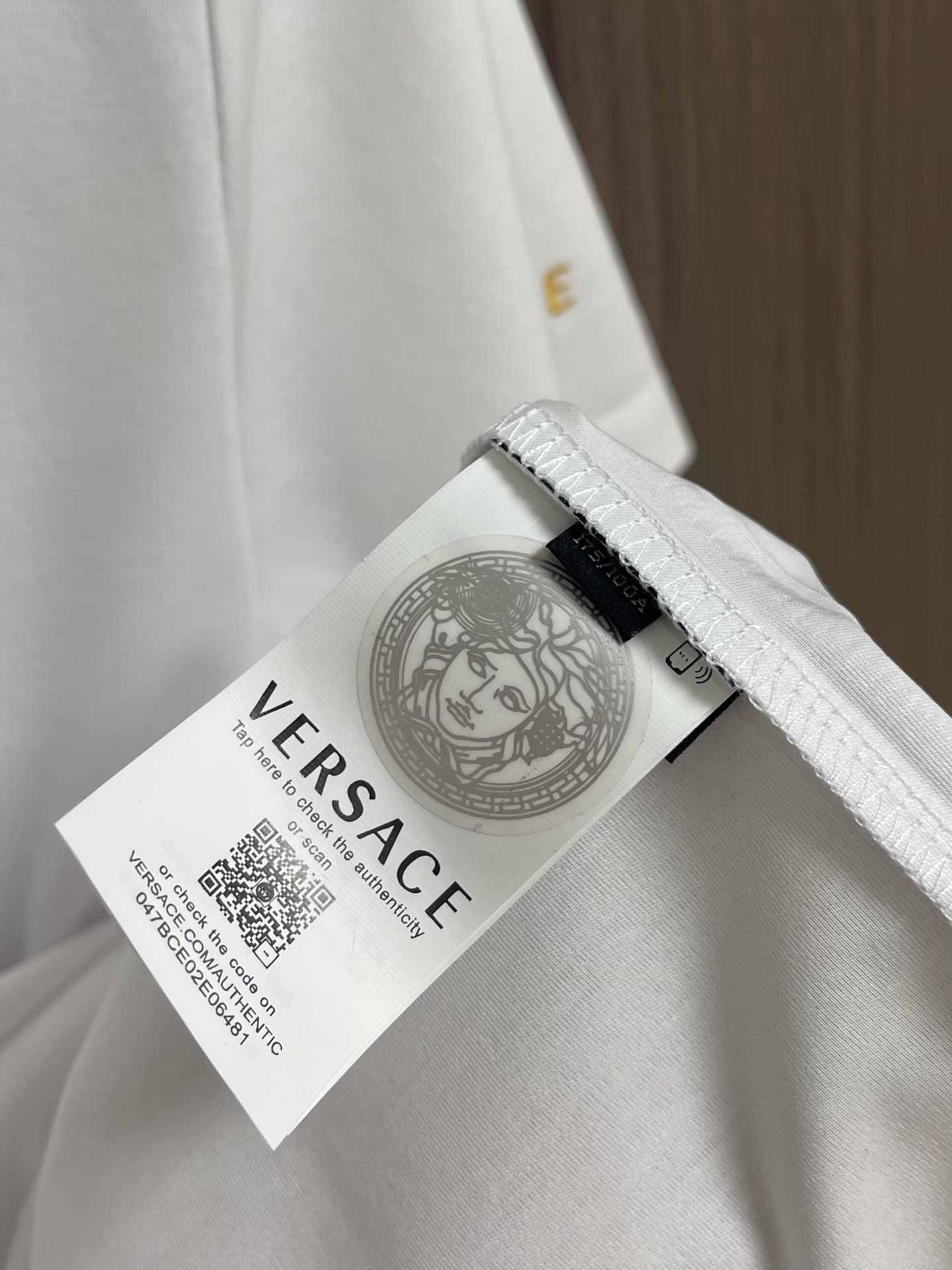 Versace Men's White T-Shirt with Gold Medusa Logo - Classic Fit 8 i1750437921 2372 8