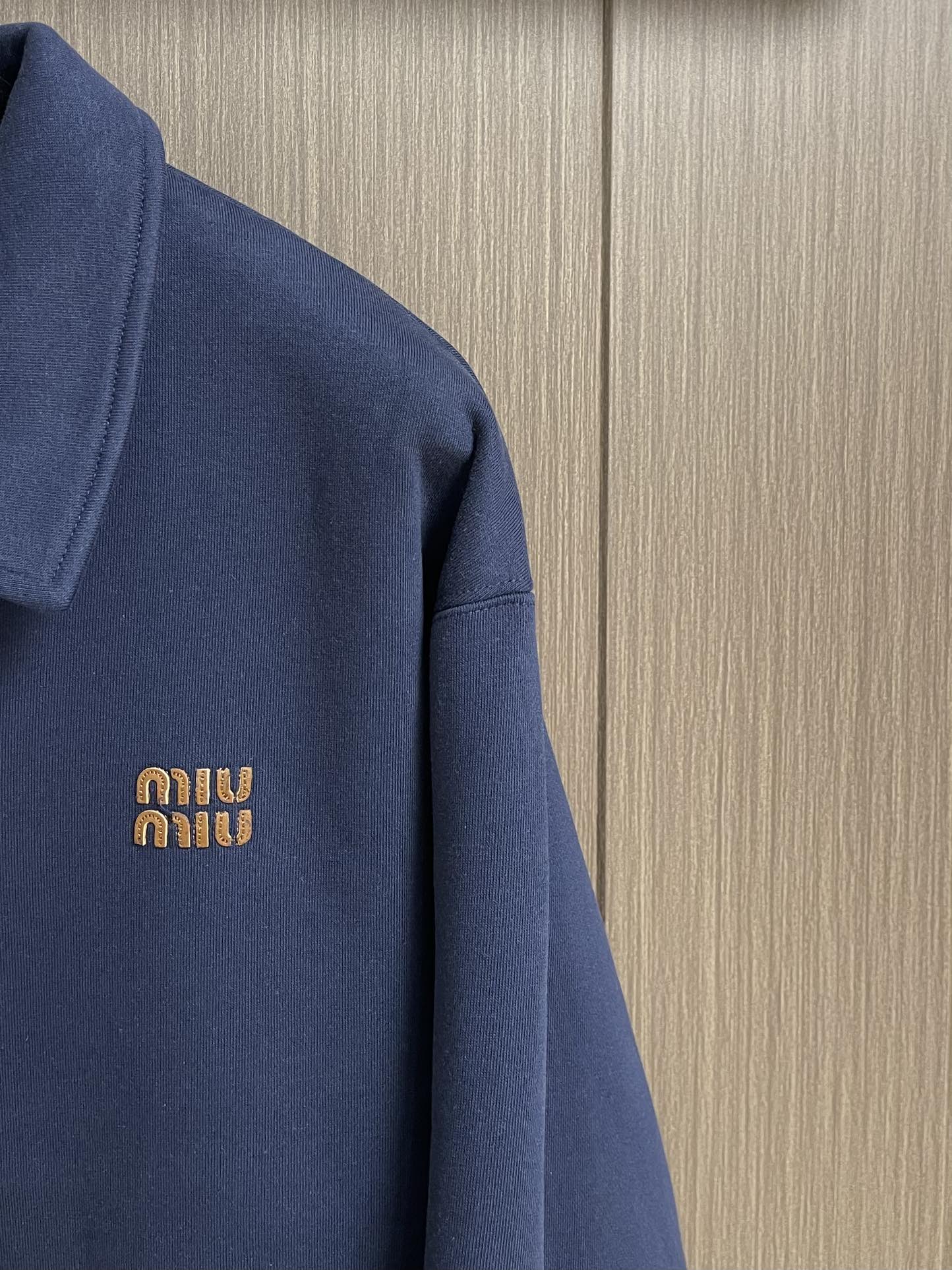 Miu Miu Miu Embroidery Zipper Jacket: Premium Quality and Design, 2kg Weight, European Style. - 图片 4