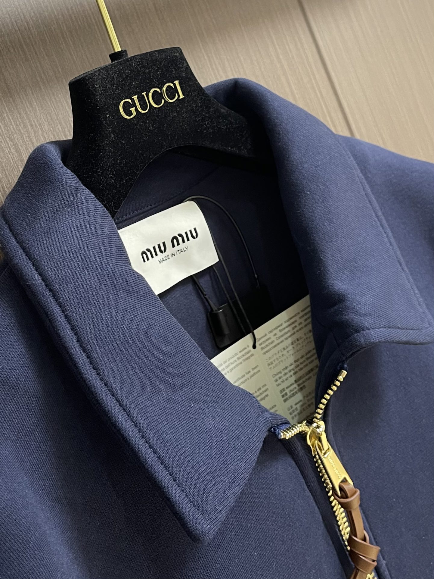 Miu Miu Miu Embroidery Zipper Jacket: Premium Quality and Design, 2kg Weight, European Style. - 图片 3