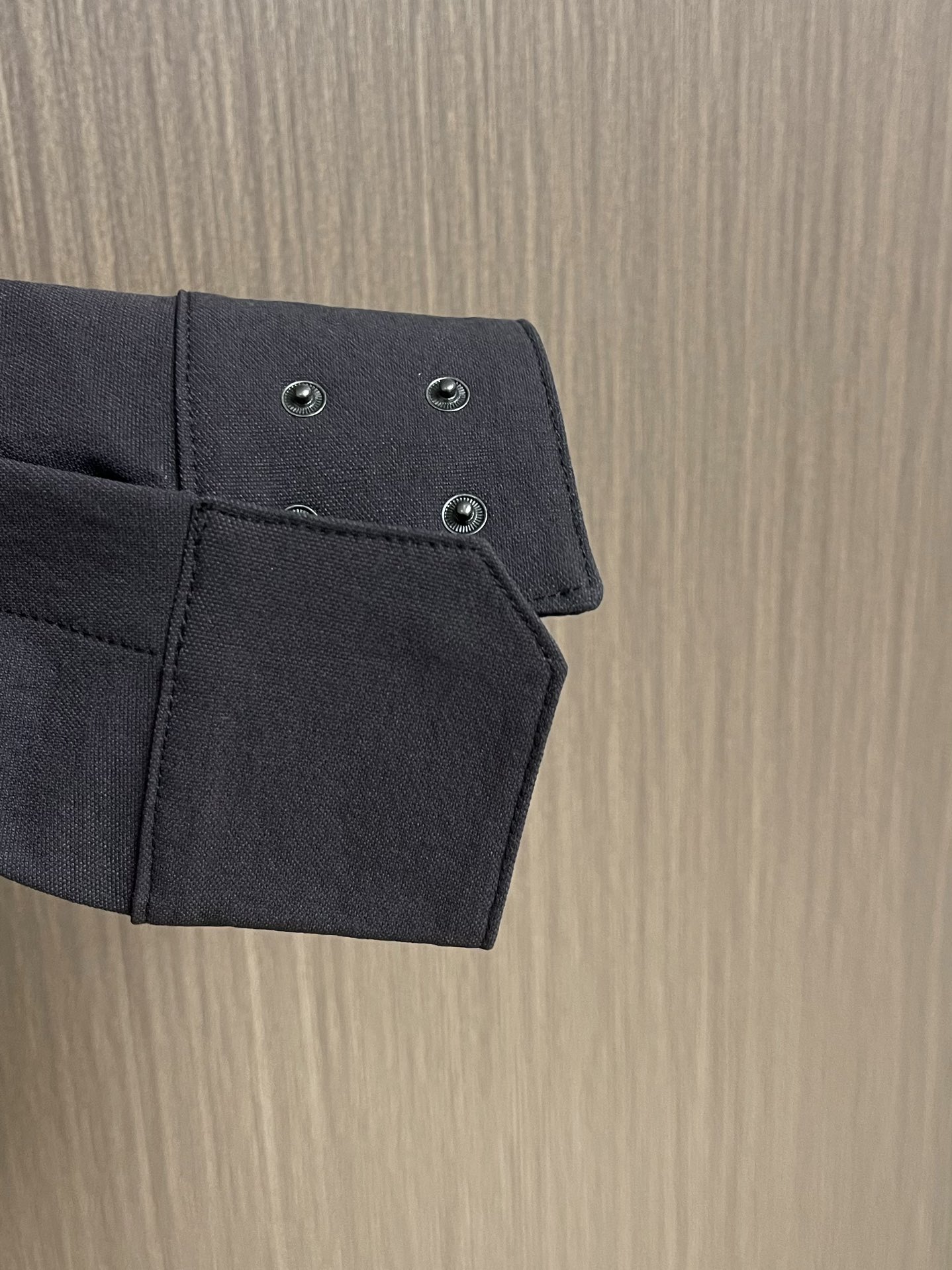 
arcteryx 始祖鸟新款CRONIN LNSULATED衬衣领夹克冲锋外套， 四面微弹 防风 防水