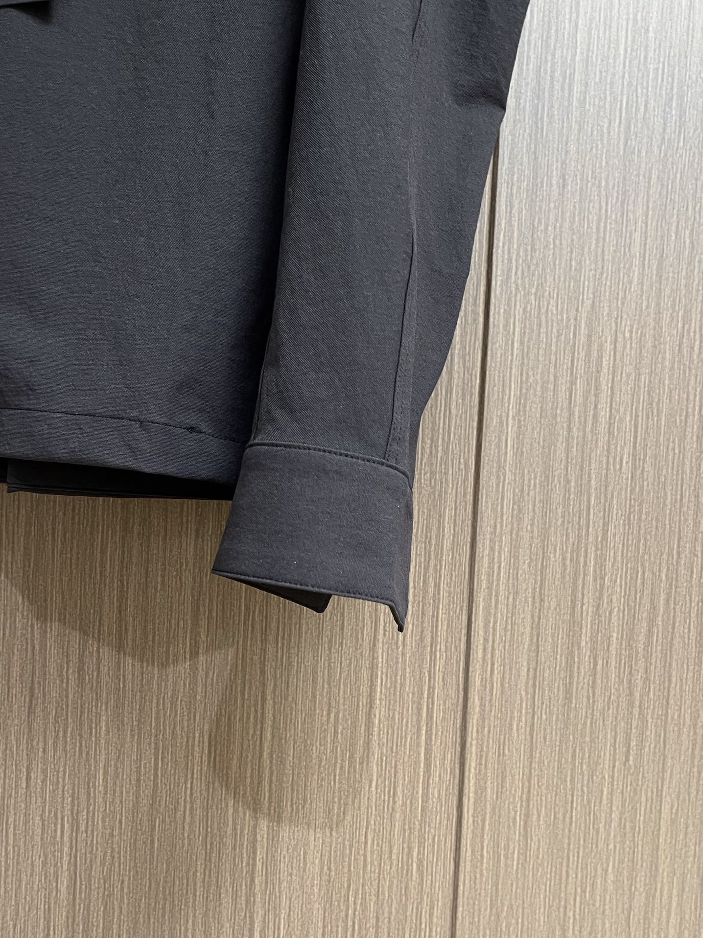 
arcteryx 始祖鸟新款CRONIN LNSULATED衬衣领夹克冲锋外套， 四面微弹 防风 防水