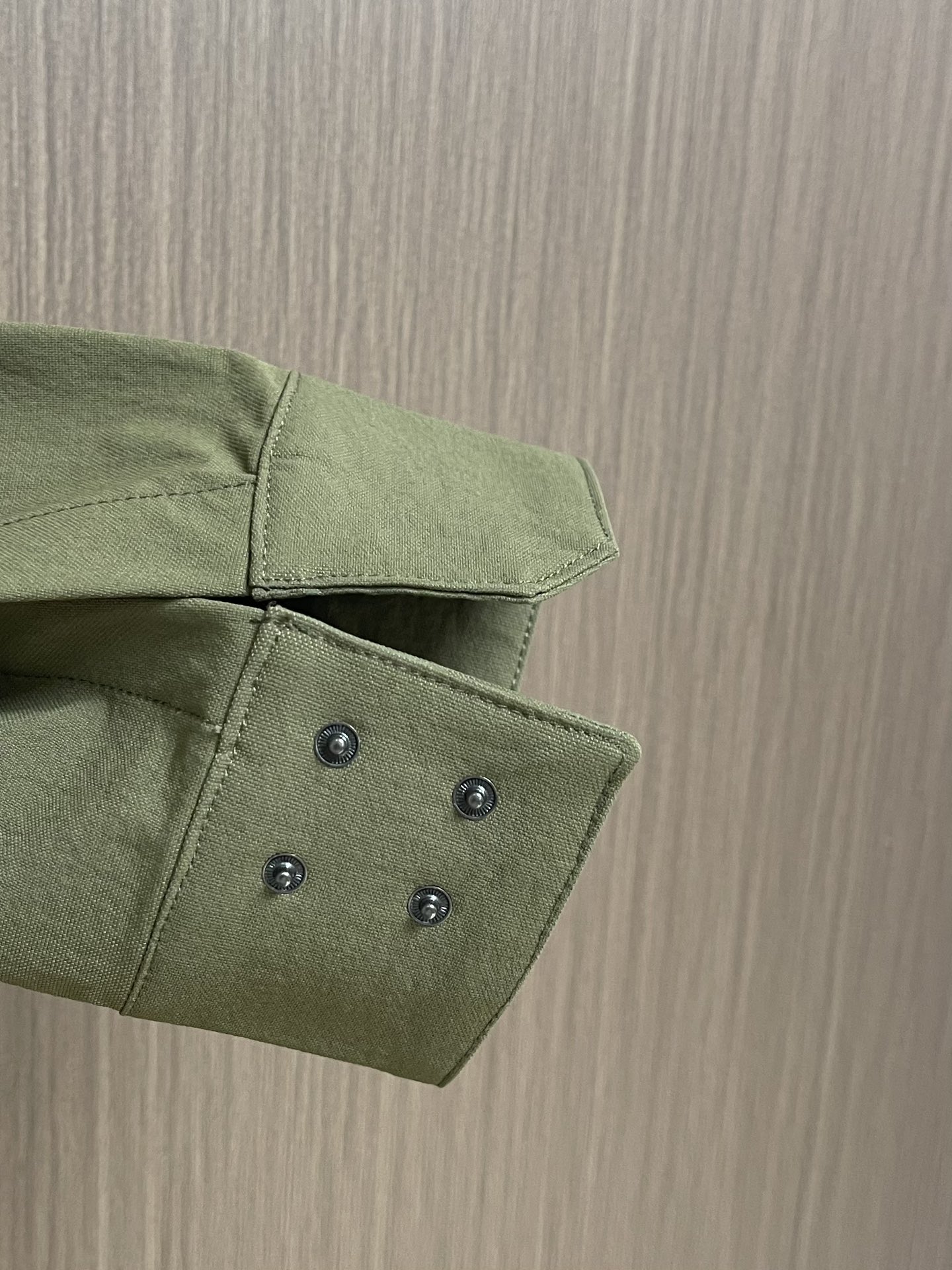 
arcteryx 始祖鸟新款CRONIN LNSULATED衬衣领夹克冲锋外套， 四面微弹 防风 防水