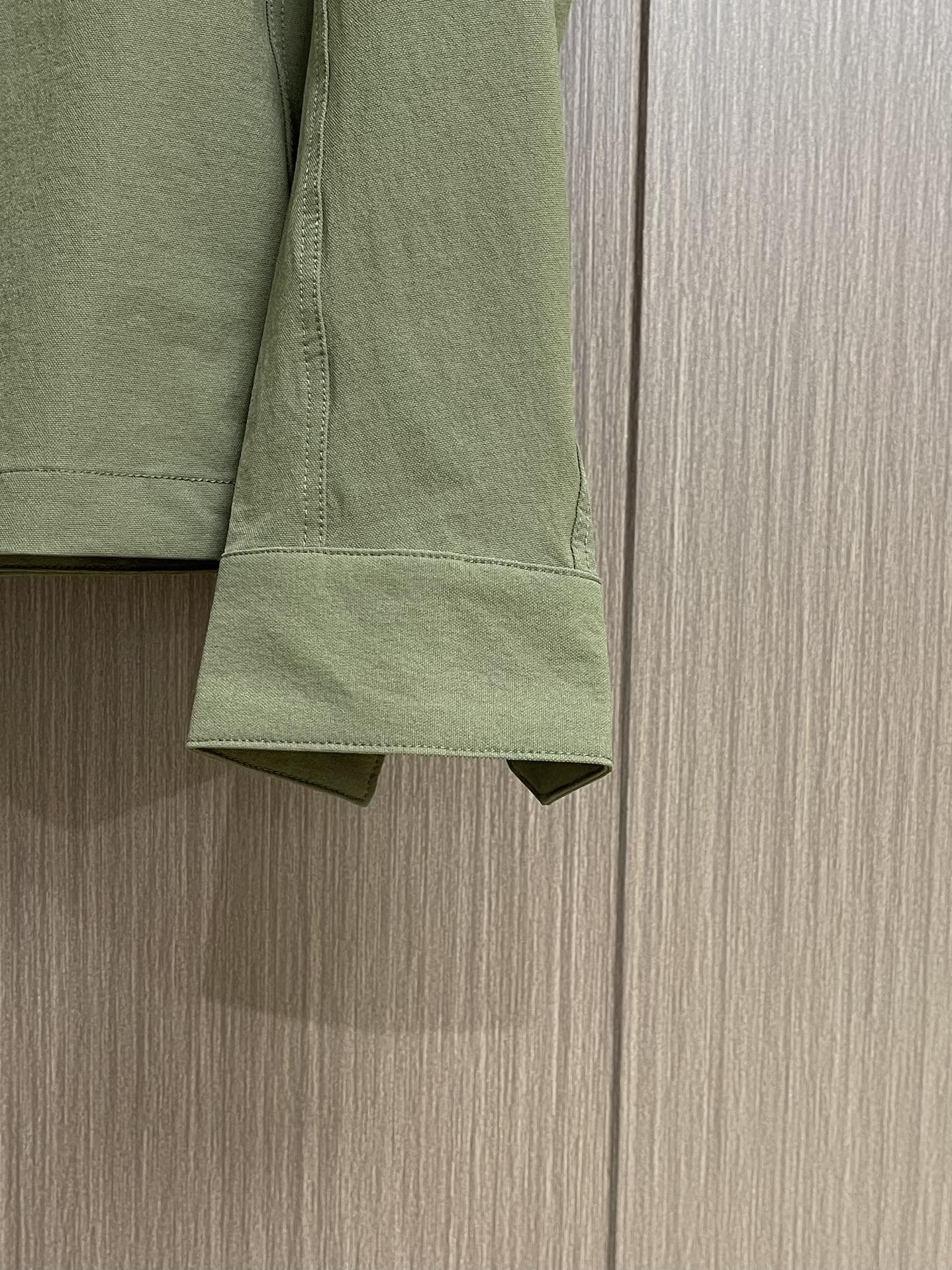 
arcteryx 始祖鸟新款CRONIN LNSULATED衬衣领夹克冲锋外套， 四面微弹 防风 防水