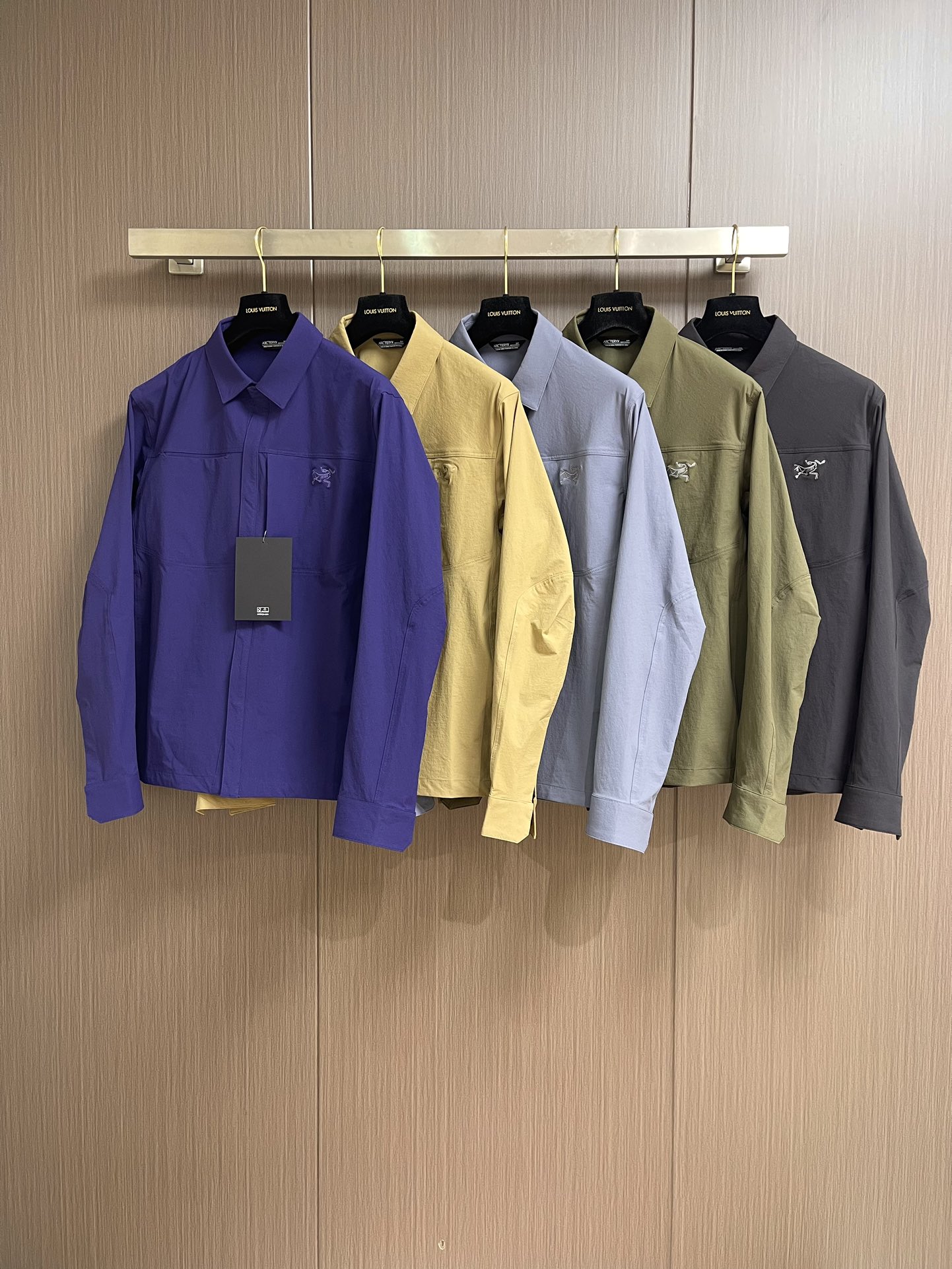 
arcteryx 始祖鸟新款CRONIN LNSULATED衬衣领夹克冲锋外套， 四面微弹 防风 防水