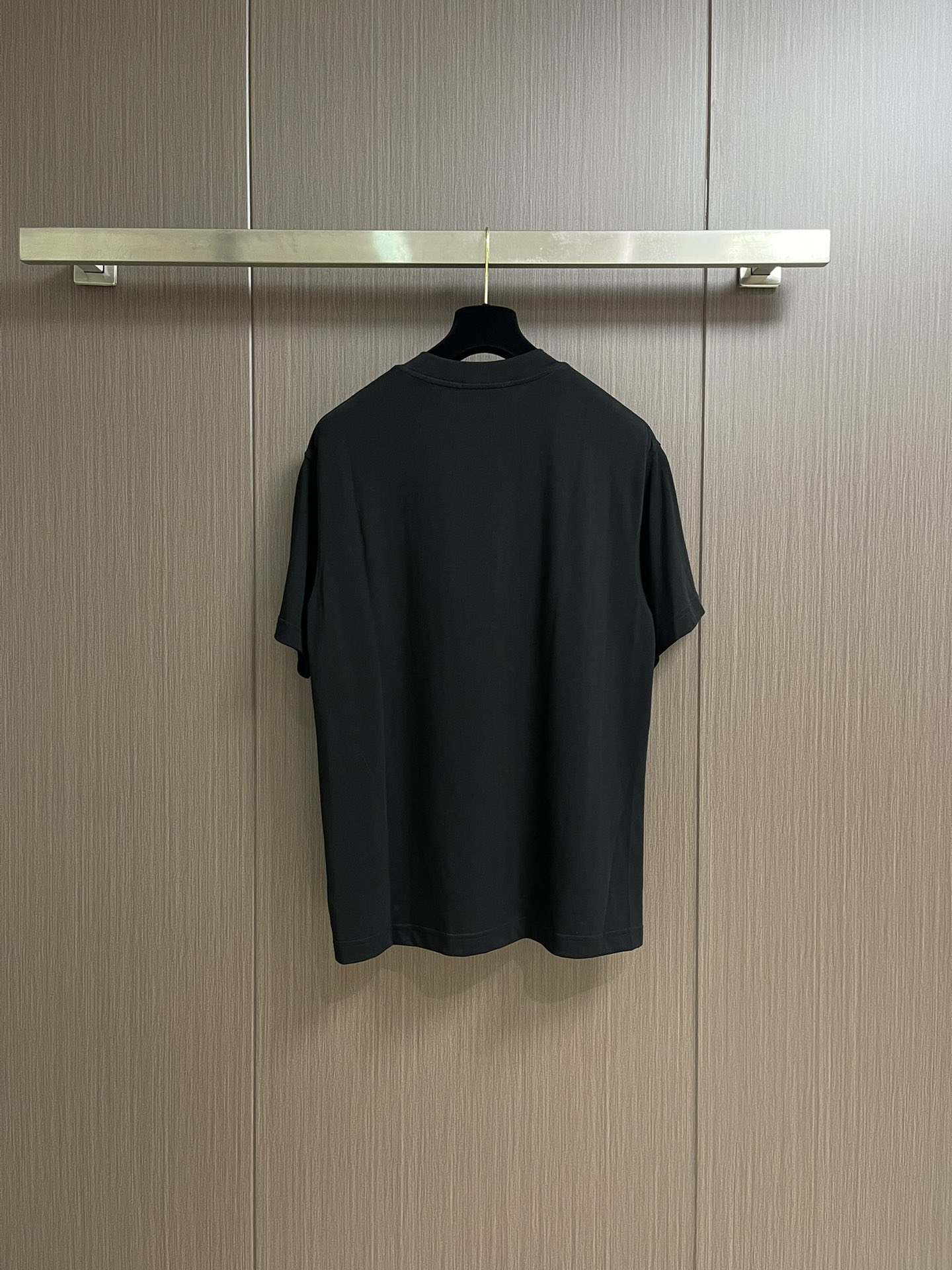 
maison margiel MM6 马吉拉 2025SS春夏新款短袖T恤，定制专属洗水纯棉面料，胸前