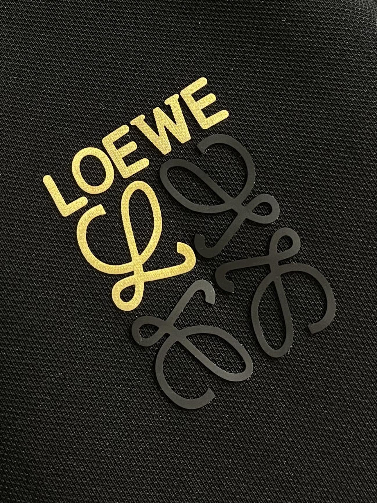 
loewe 2025SS新款春夏短袖翻领半拉练翻领Polo，客供定制高端朱地面料，拉链拼色螺纹超级好看