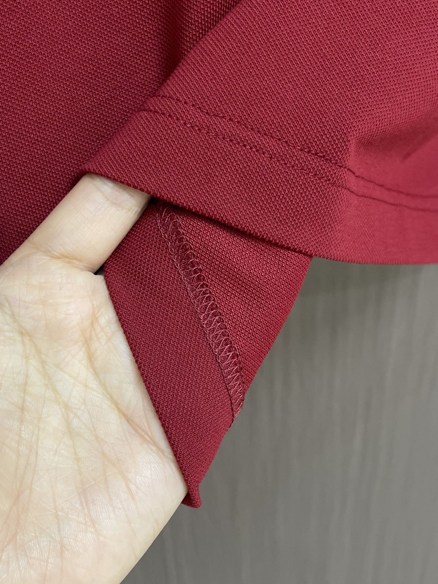 
TB ThomBrowne汤姆布朗 撞色织带Polo短袖POLO马球衫，定制三色彩带袖口领口螺纹面料 