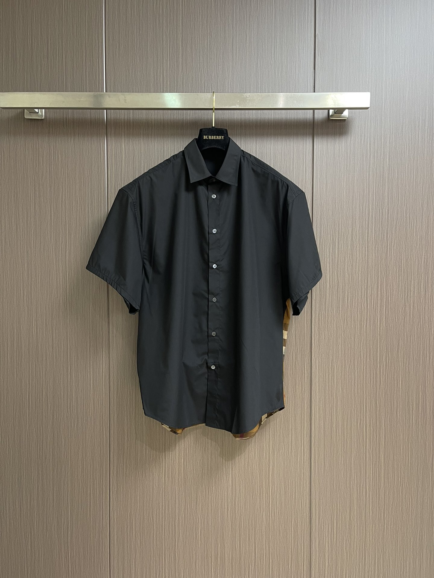 Camisa Burberry de Manga Corta con Diseño de Cuadros y Corte Entallado