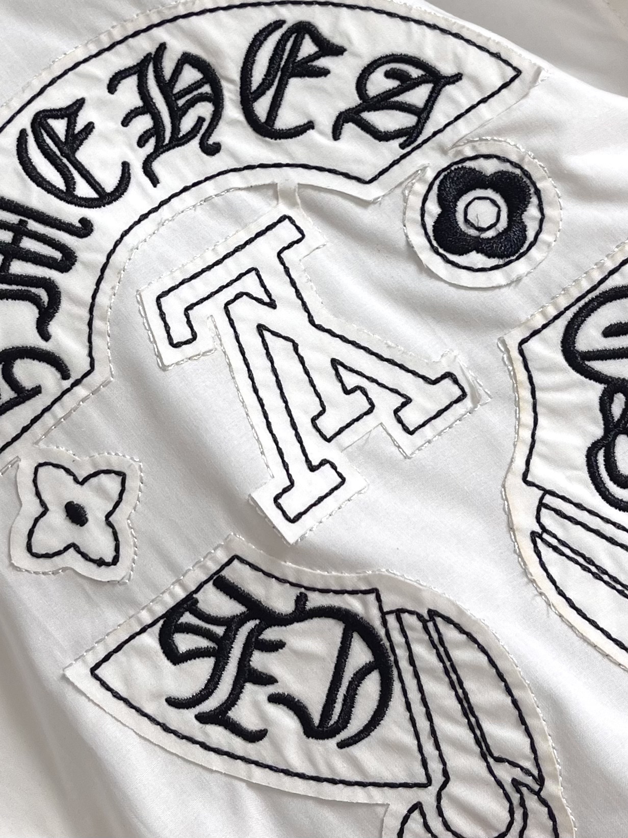 Louis Vuitton x Chrome Hearts 2025SS Men's White Short Sleeve Shirt 6 i1750772206 1612 0