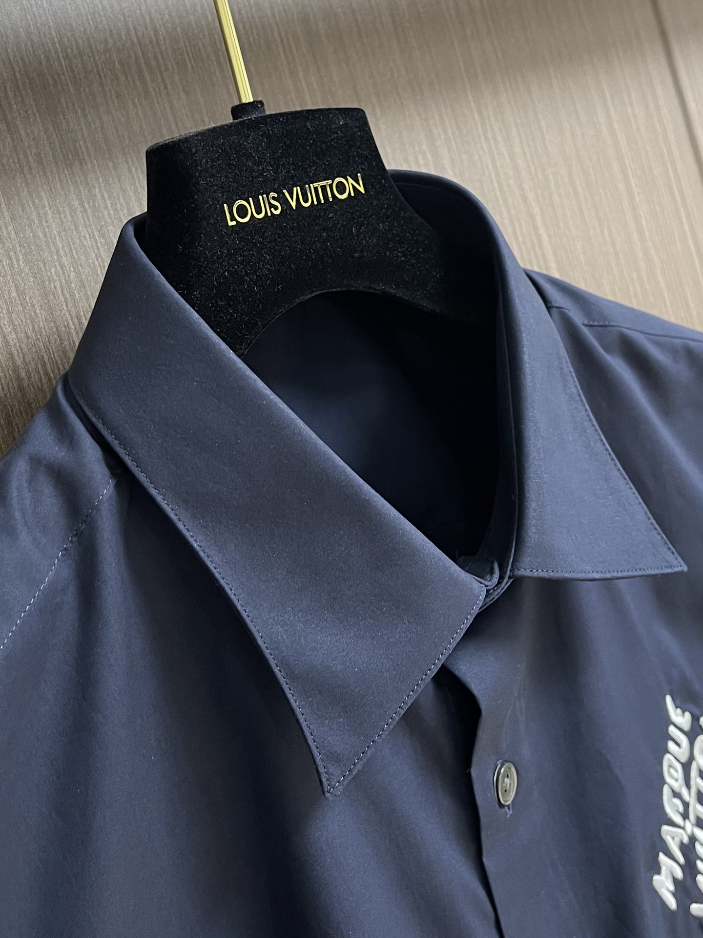 חולצת גברים של Louis Vuitton בכתבת יד מוסגת קצר 7 i1750772405 7556 4