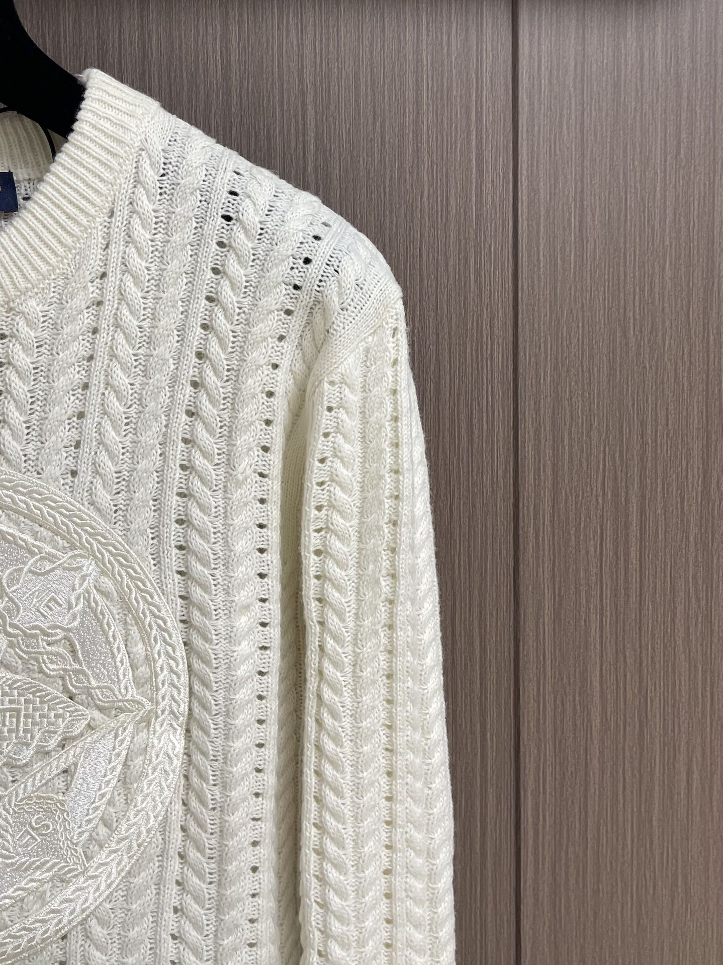LV Crocheted Sweaters: Wool-Cotton Blend, Intricate Embroidery, High Quality, Size S-XL - 图片 4