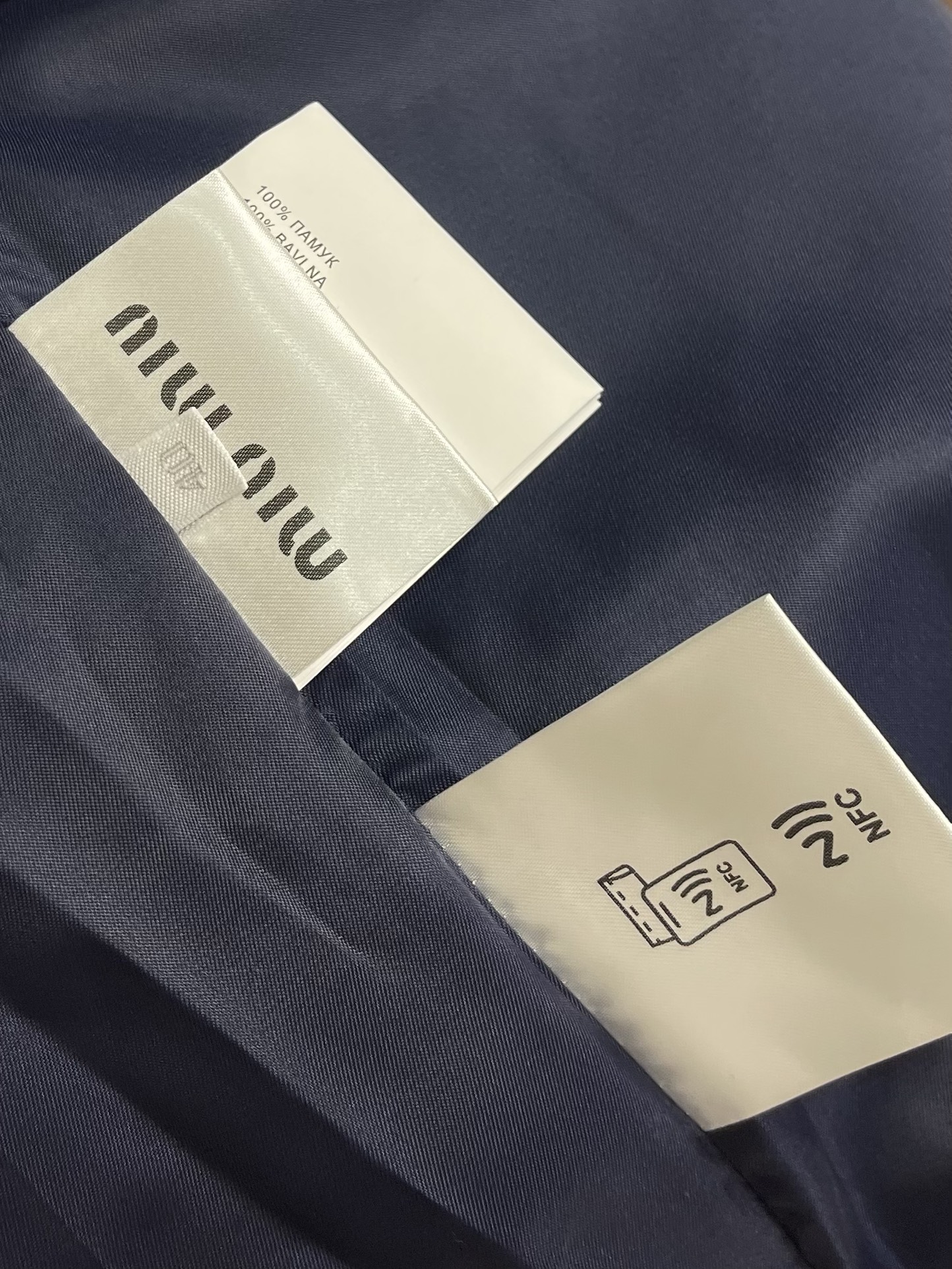 Miu Miu Blue Grids Coat: Comfortable Cotton, Vibrant Colors, Stylish Design - 图片 9