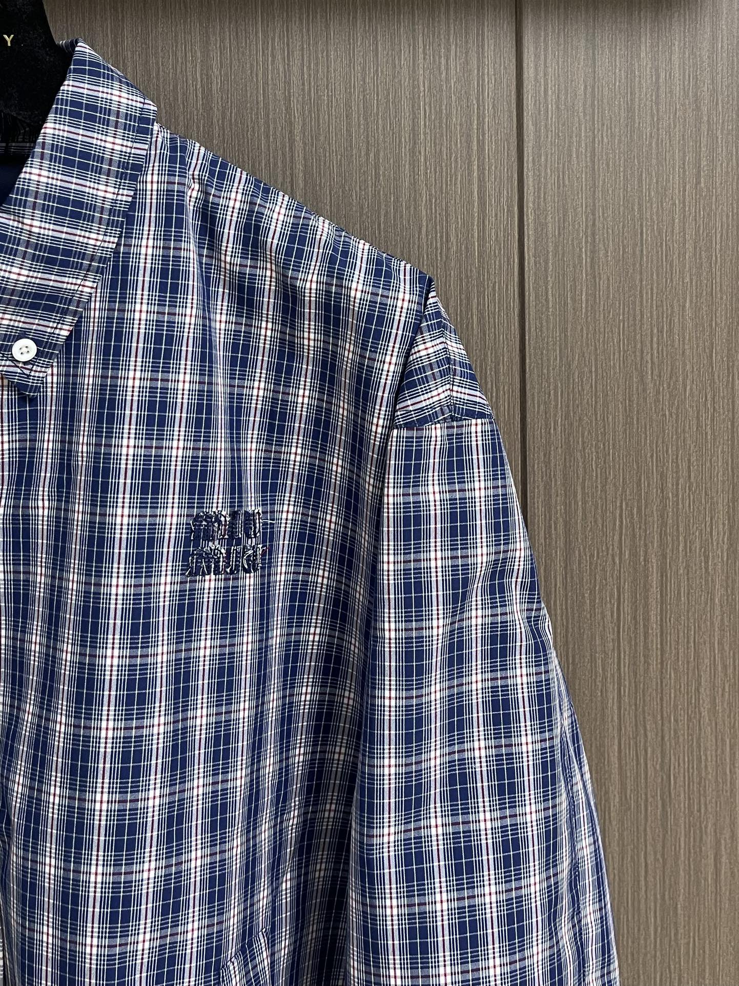 Miu Miu Blue Grids Coat: Comfortable Cotton, Vibrant Colors, Stylish Design - 图片 4