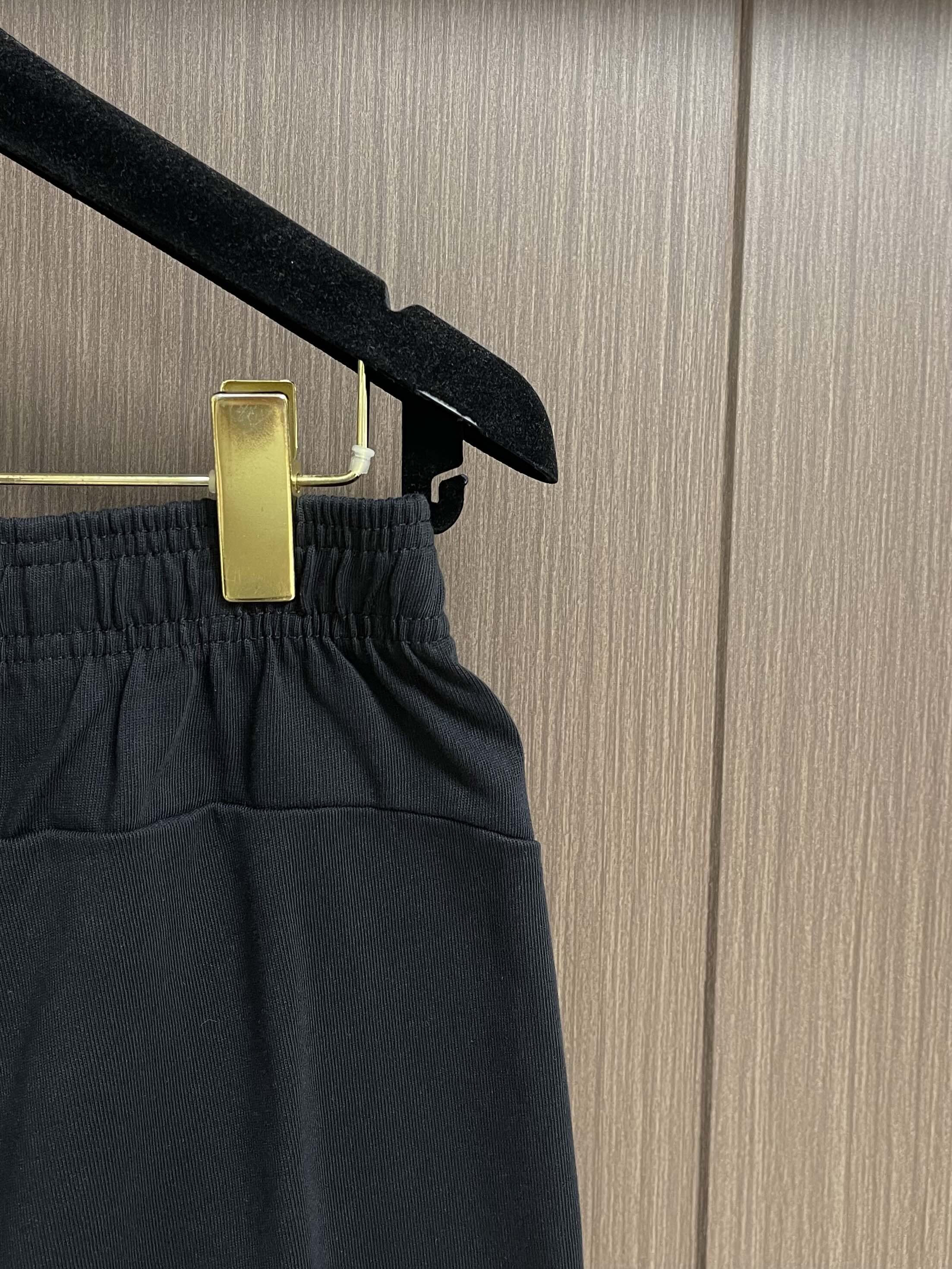 “Ami Alexandre Mattiussi 2025-SS Spring and Summer Collection: High-Grade Custom Shorts” - 图片 8