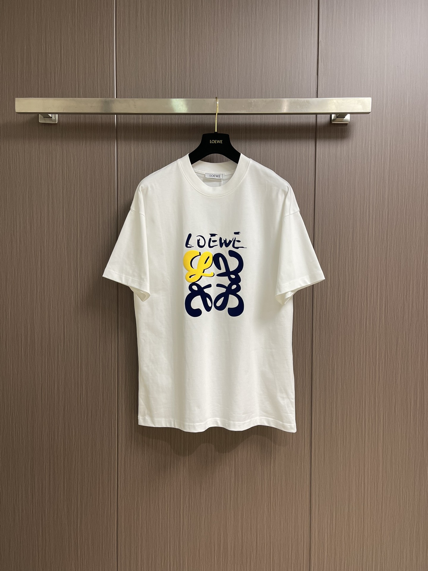 Loewe 2025SS Round Neck Printed Short Sleeve T-Shirt for Men 2 i1751294171 8498 6