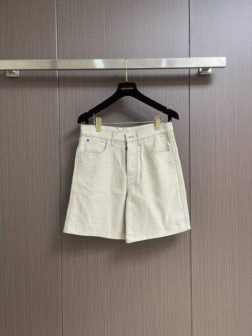 Burberry Men's Twill Cotton Shorts with War Horse Logo - Stylish & Durable 1 Burberry Men's Twill Cotton Shorts with War Horse Logo - Stylish & Durable