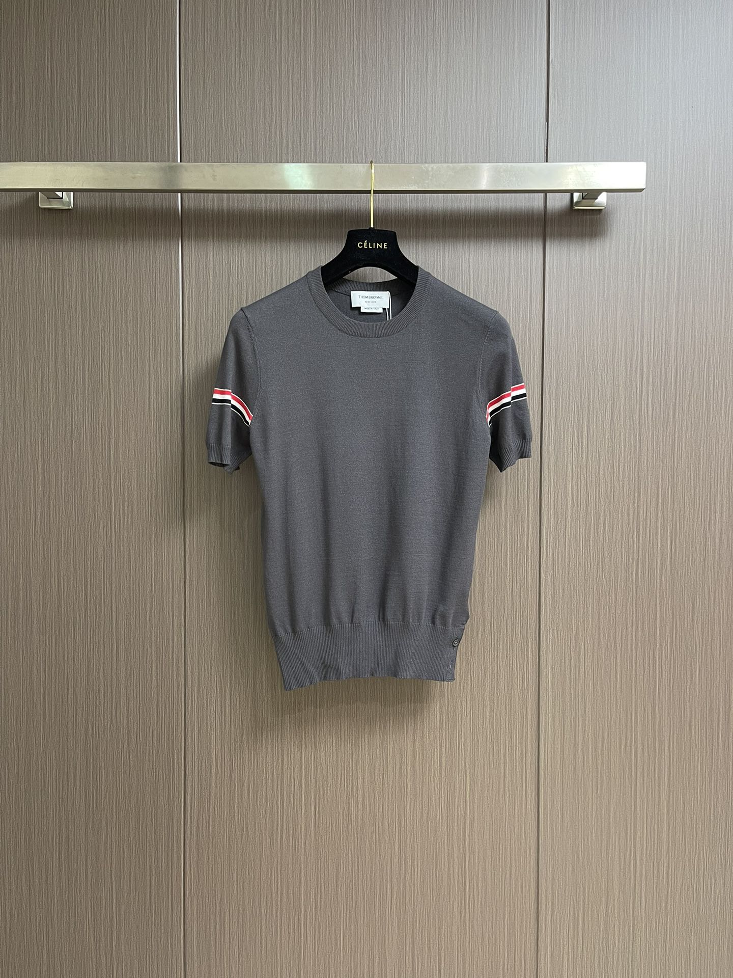 Thom Browne Classic Arm Stripe Crewneck Knitted Short Sleeve T-Shirt 2 i1751467551 4926 3