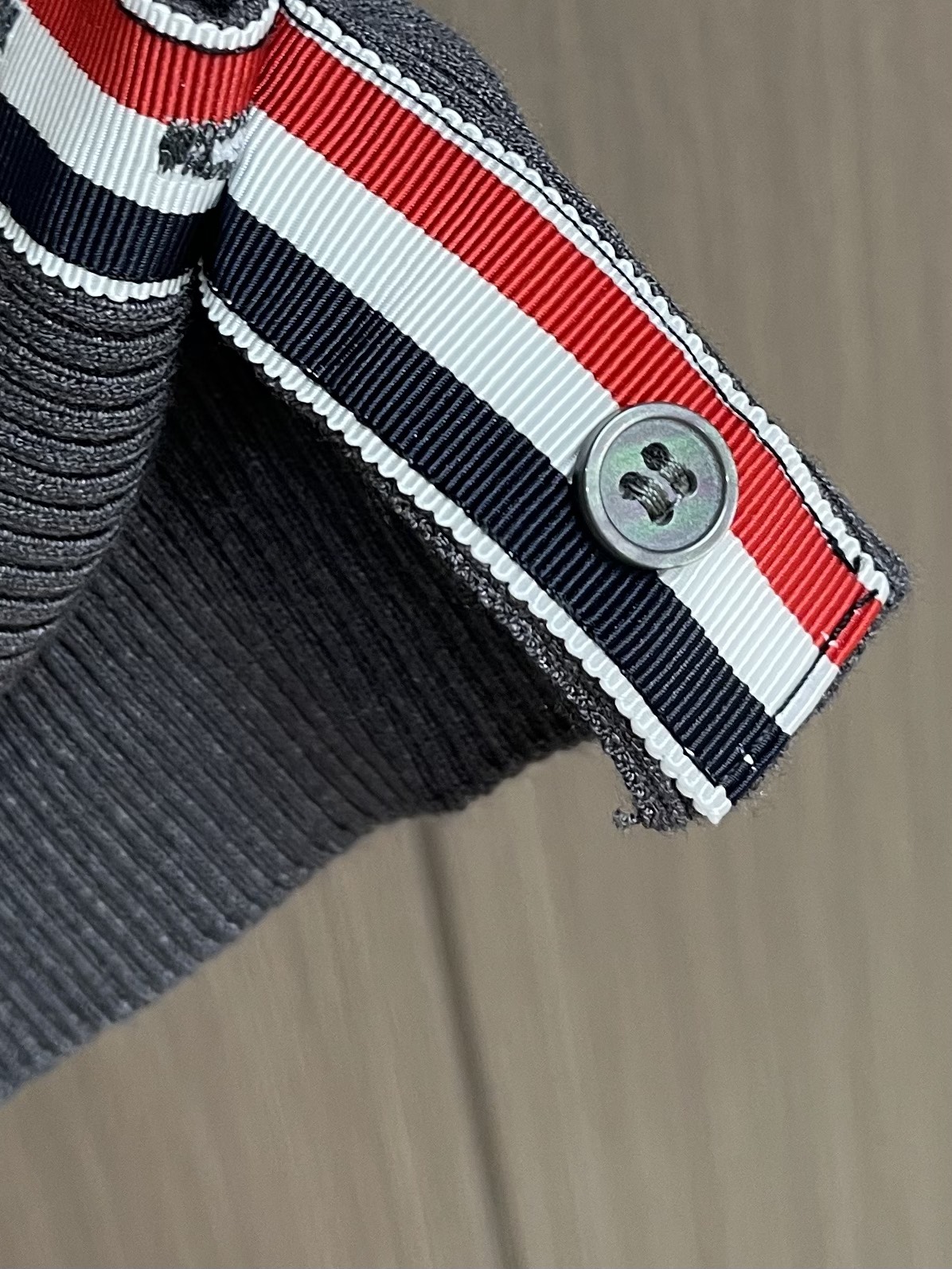 Thom Browne Classic Arm Stripe Crewneck Knitted Short Sleeve T-Shirt 6 i1751467551 9384 8