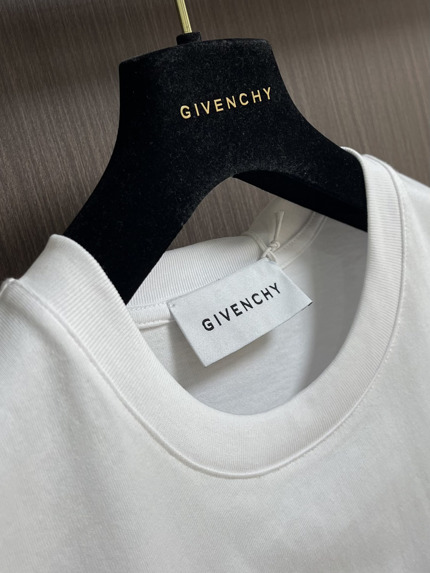 Givenchy Paris Embroidered Cotton T-Shirt - Premium Quality 7 i1751610153 4874 7
