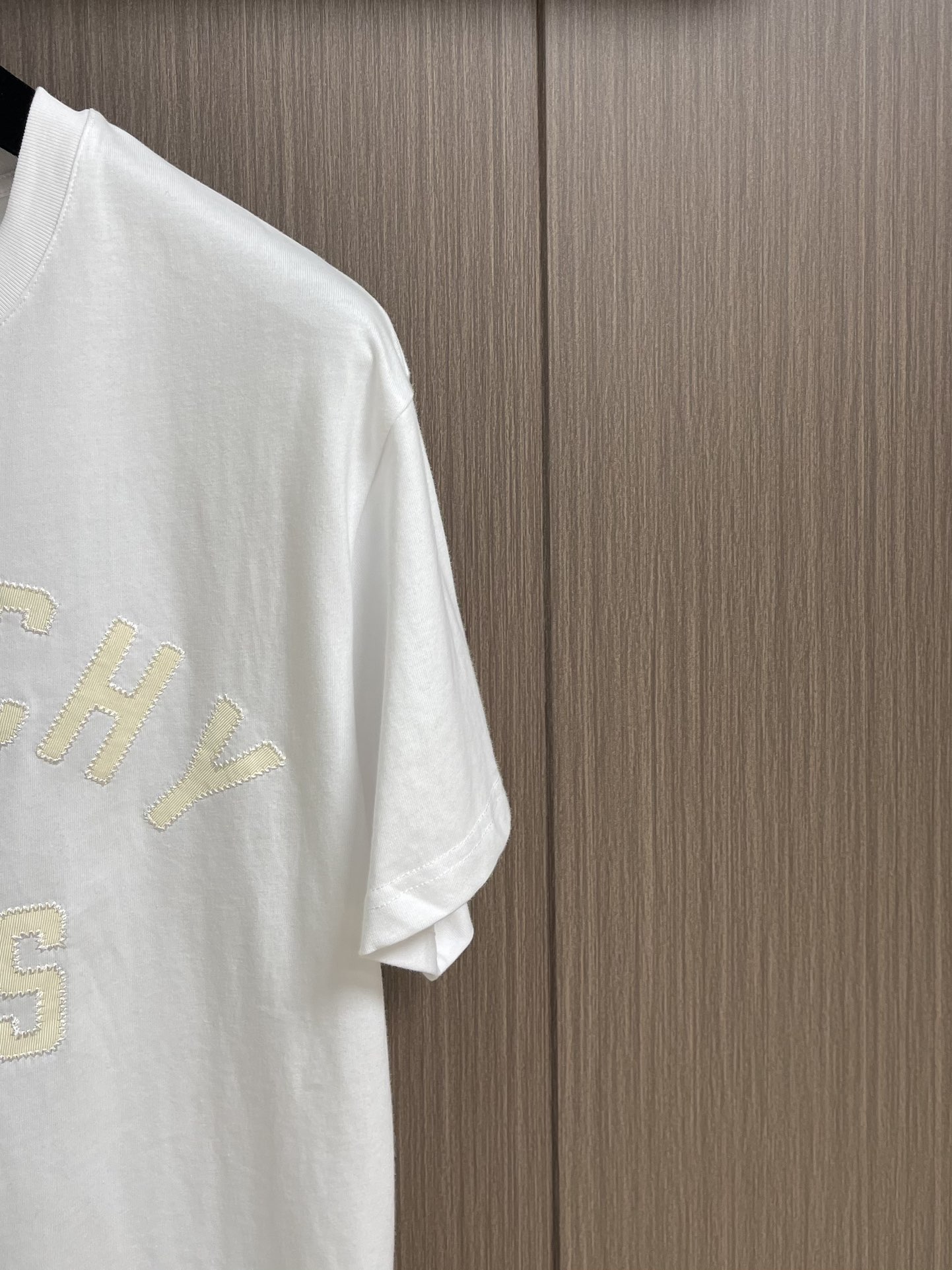 Givenchy Paris Embroidered Cotton T-Shirt - Premium Quality 5 i1751610153 9900 1