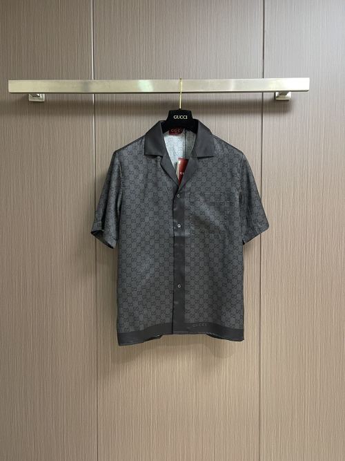 Gucci Printed Twill Silk Bowling Shirt - Short Sleeve Shirt and Shorts Set 1 Gucci Printed Twill Silk Bowling Shirt - Short Sleeve Shirt and Shorts Set