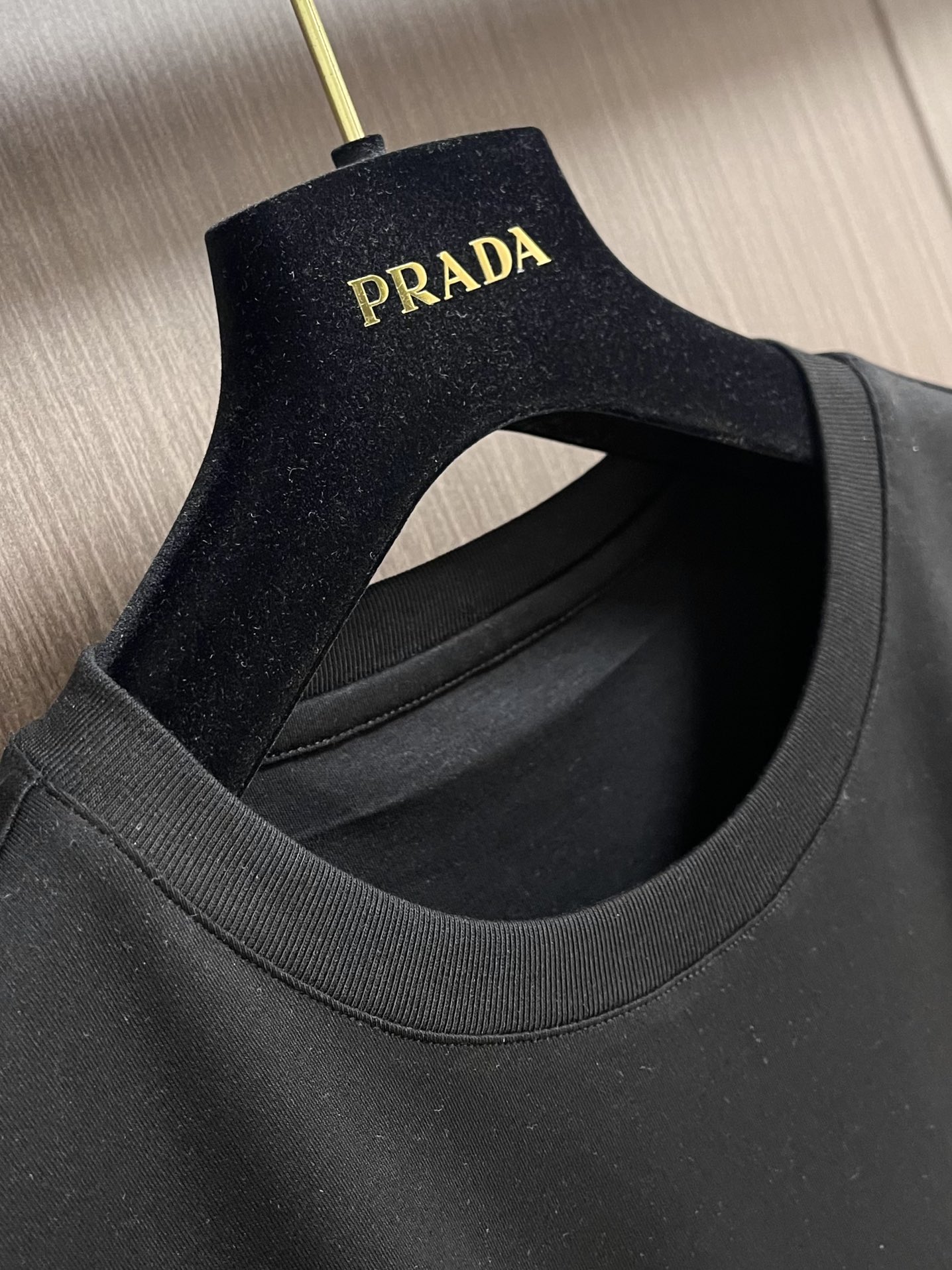 Prada 2025SS Early Spring Logo Print Short Sleeve T-Shirt 7 i1751638519 4283 3