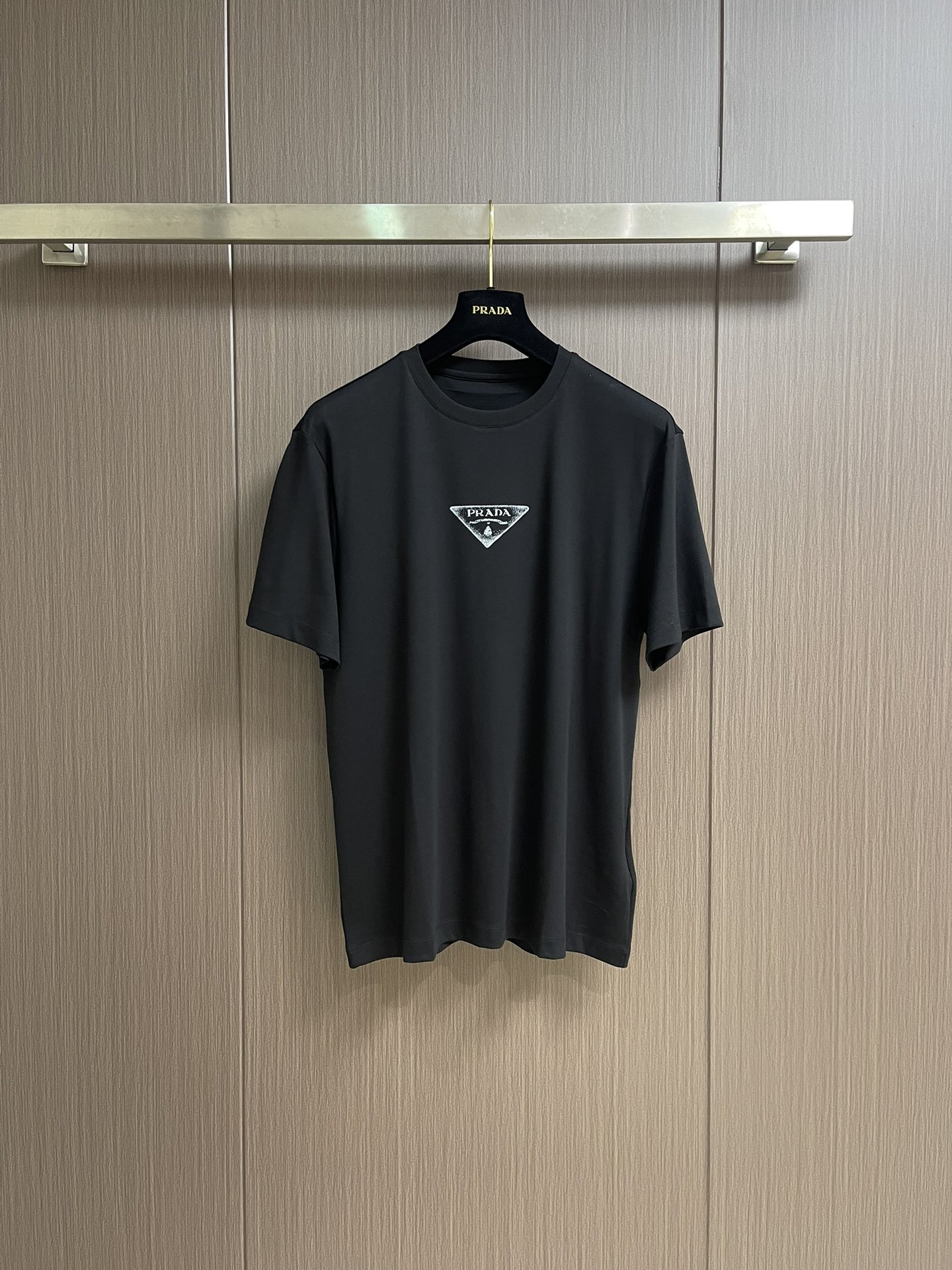Prada 2025SS Early Spring Logo Print Short Sleeve T-Shirt 2 i1751638519 8323 8