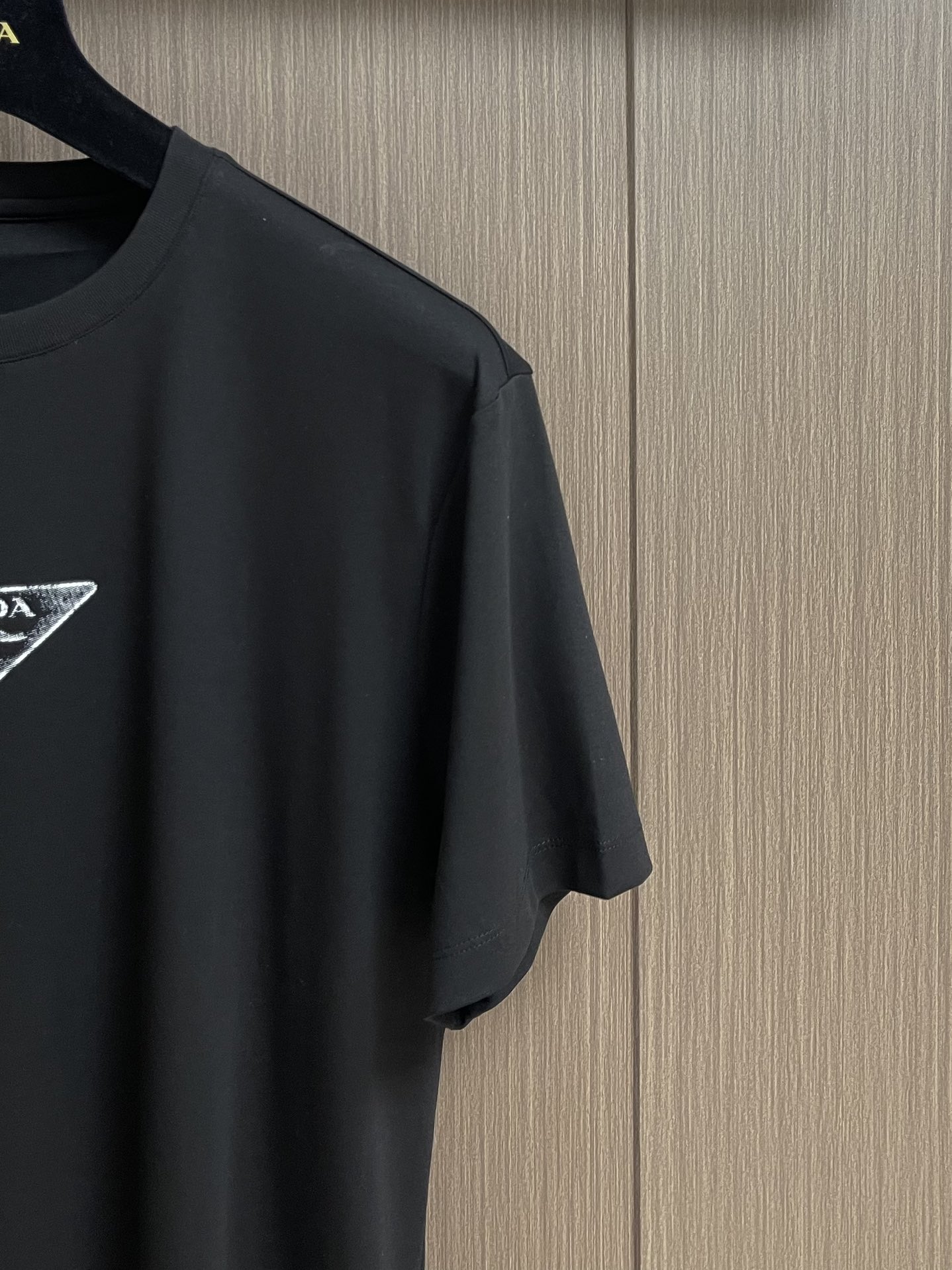 Prada 2025SS Early Spring Logo Print Short Sleeve T-Shirt 5 i1751638519 9292 4