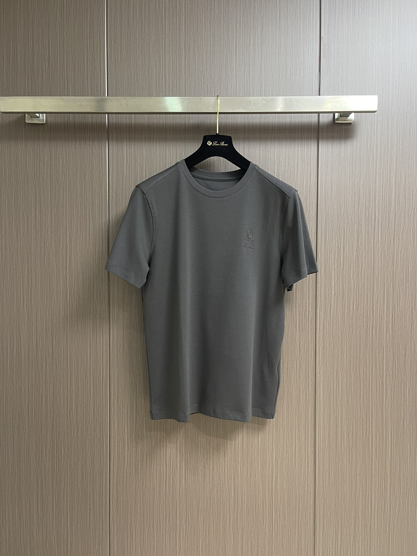 Loro Piana Heren T-shirt met Ronde Hals en Logo - Stijlvol en Comfortabel