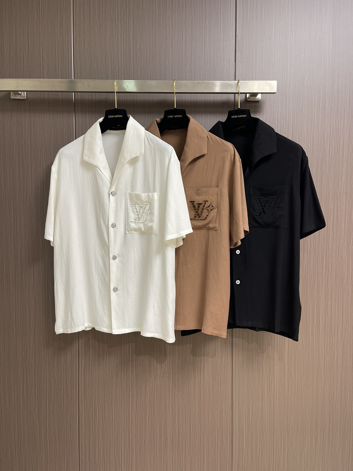 Louis Vuitton Silk-Blend Summer Short-Sleeve Shirt with Embroidered Logo 4 i1751733666 9459 0