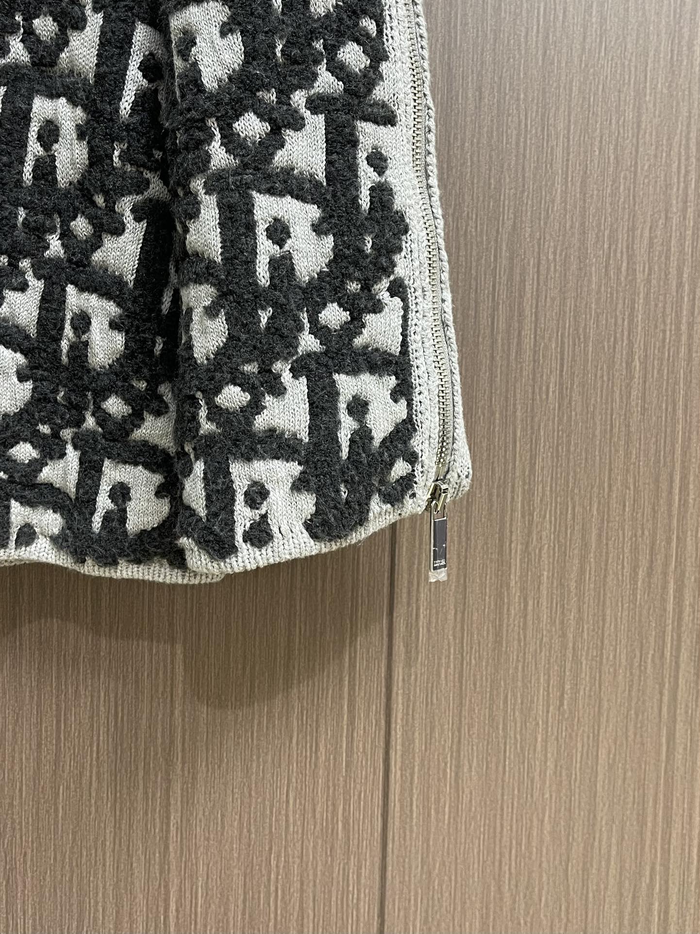Dior Oblique Jacquard Wool Blend Sweater with Sleeve Zippers 8 i1751734066 3215 5