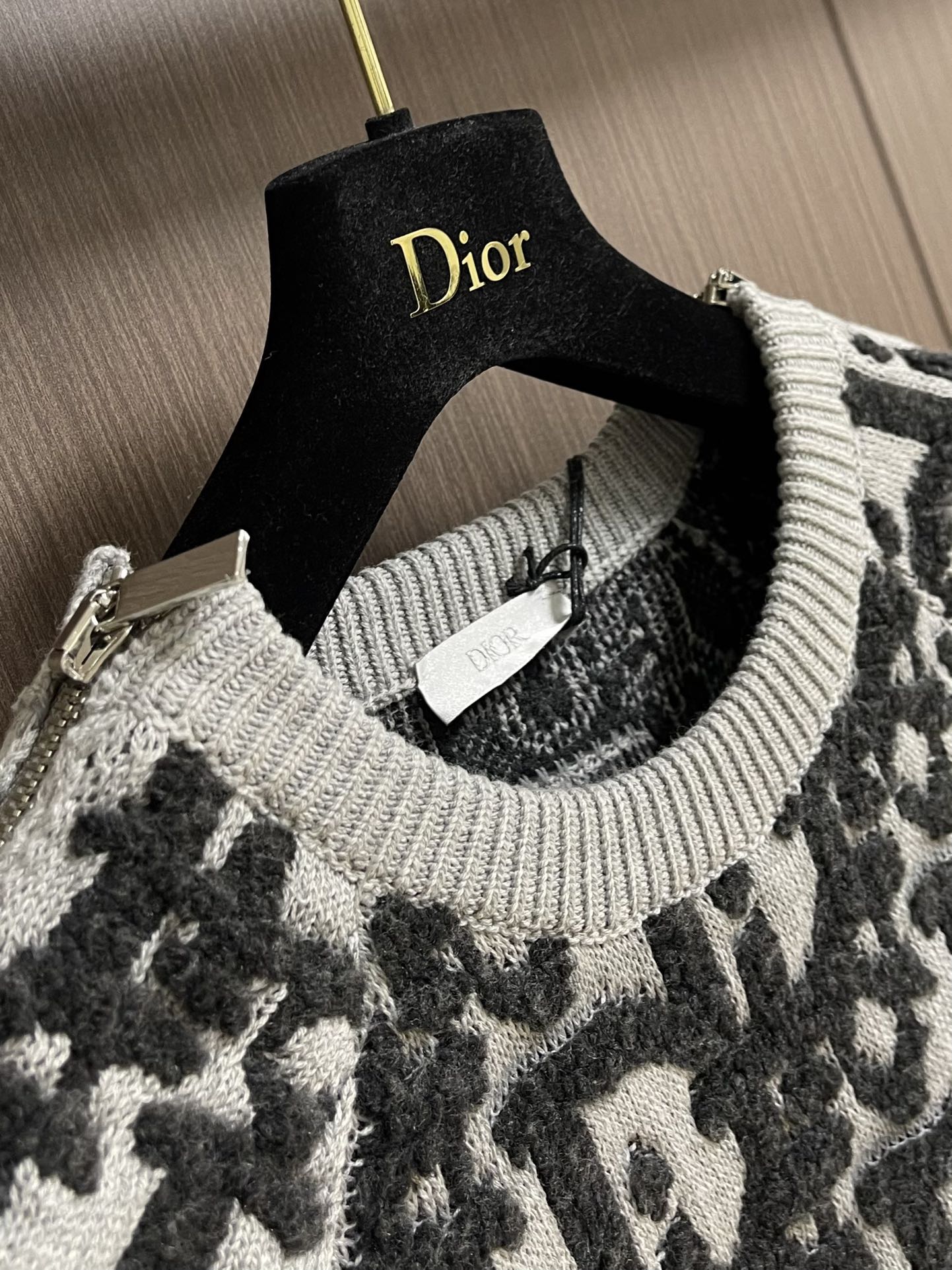 Dior Oblique Jacquard Wool Blend Sweater with Sleeve Zippers 4 i1751734066 5254 4