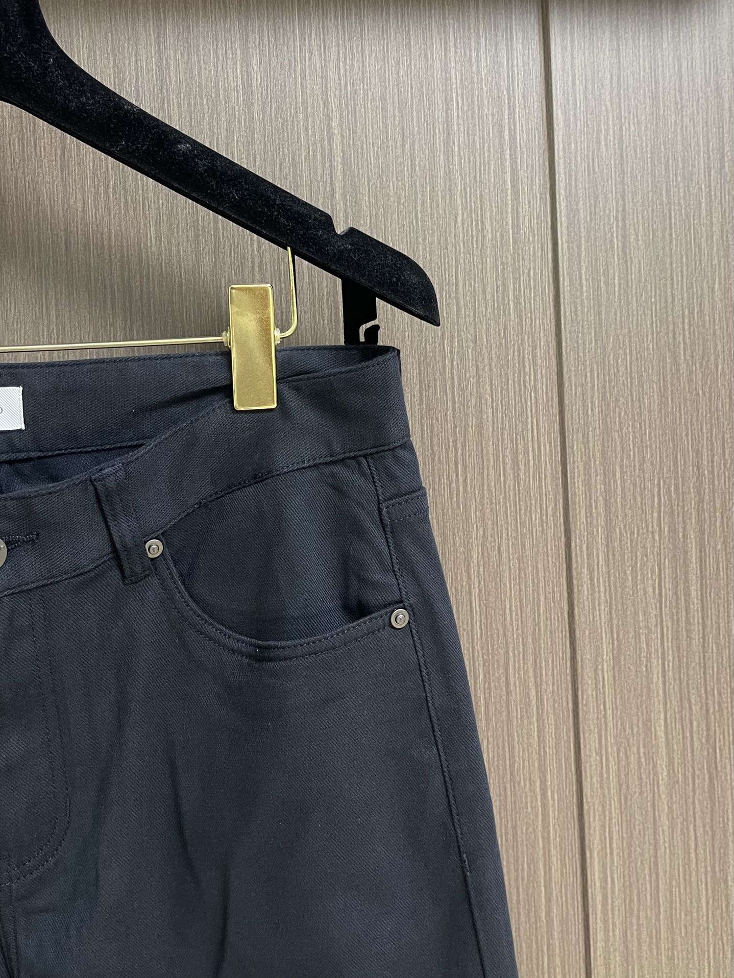 Ferragamo菲拉格慕，2025ss男士商务休闲牛仔裤，原版一比一定制面料，轻薄透气，辅料齐全，车工
