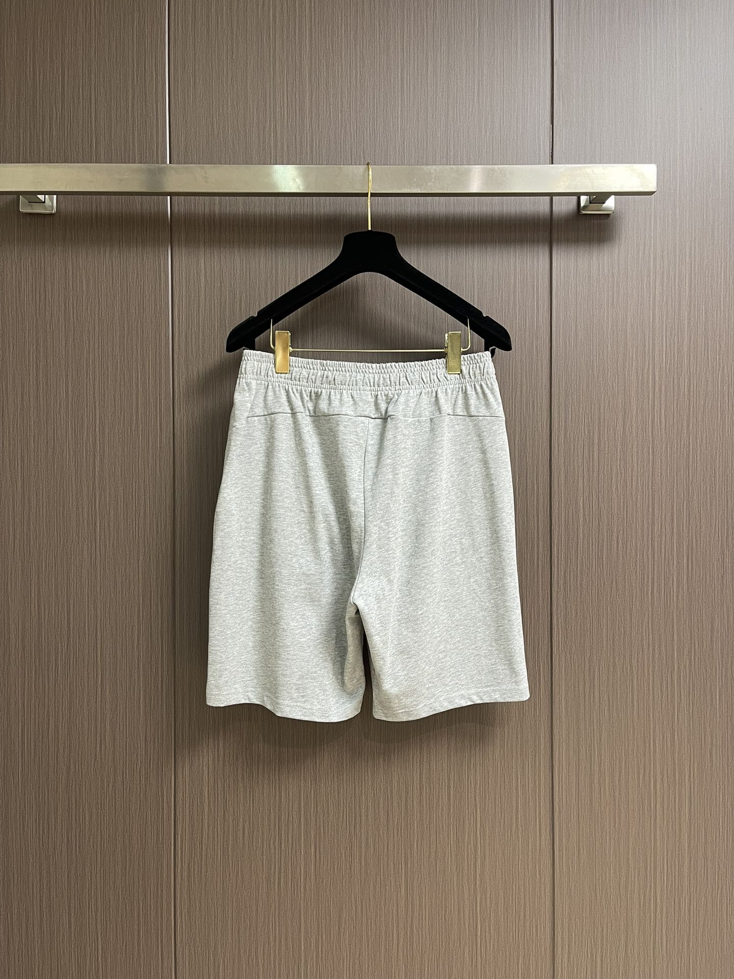 Acne Study: Stylish Leisure Shorts with Unique Design and Comfortable Fit - 图片 2