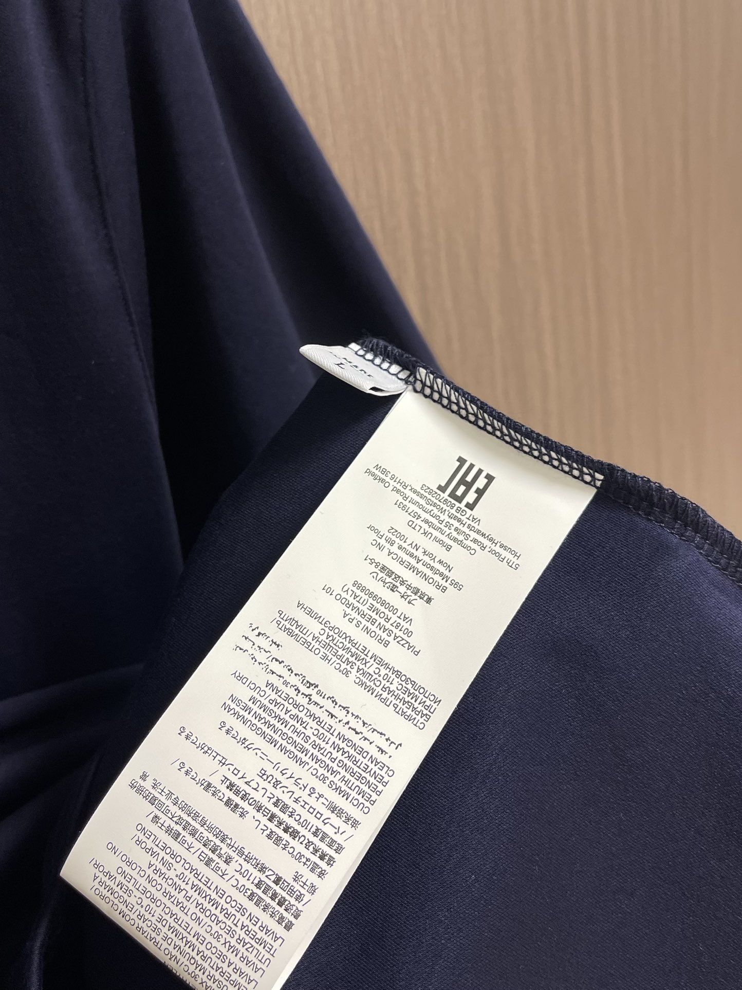 Brioni Logo Embroidered Short-Sleeve T-Shirt: Comfortable and Stylish Leisure Wear - 图片 7