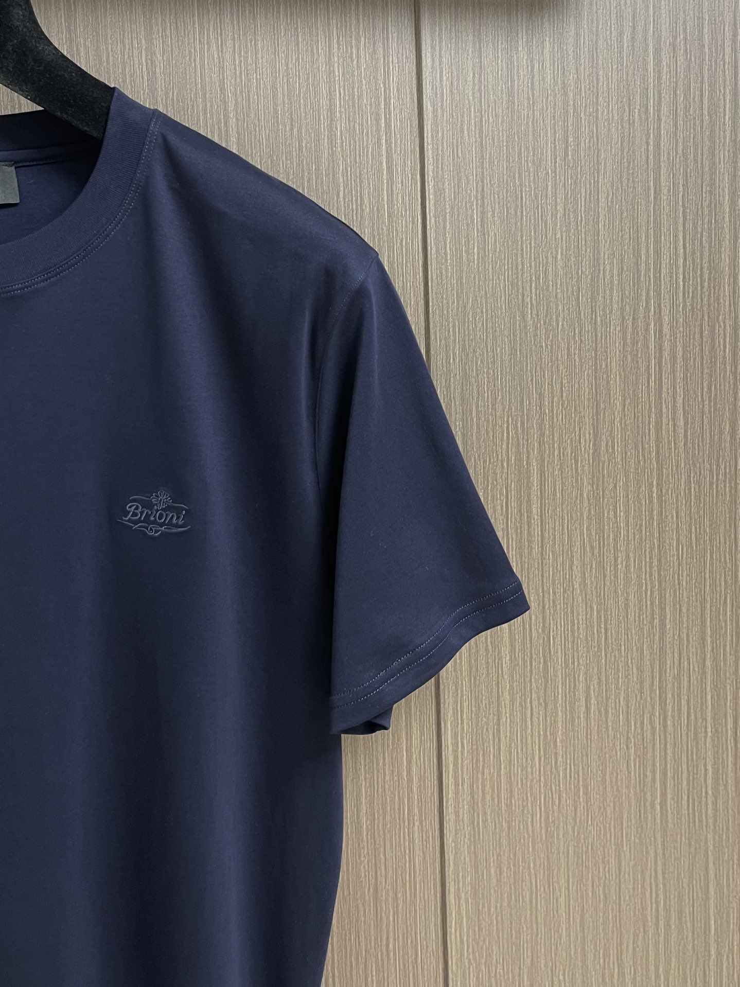Brioni Logo Embroidered Short-Sleeve T-Shirt: Comfortable and Stylish Leisure Wear - 图片 4