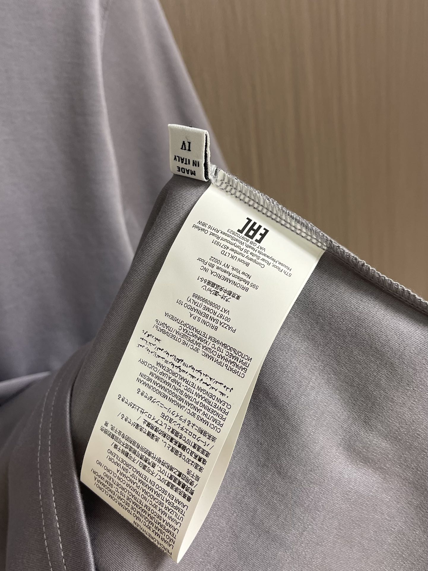 Brioni Short-Sleeve T-Shirt with Logo Embroidery: Comfortable and Stylish Leisure Wear - 图片 7