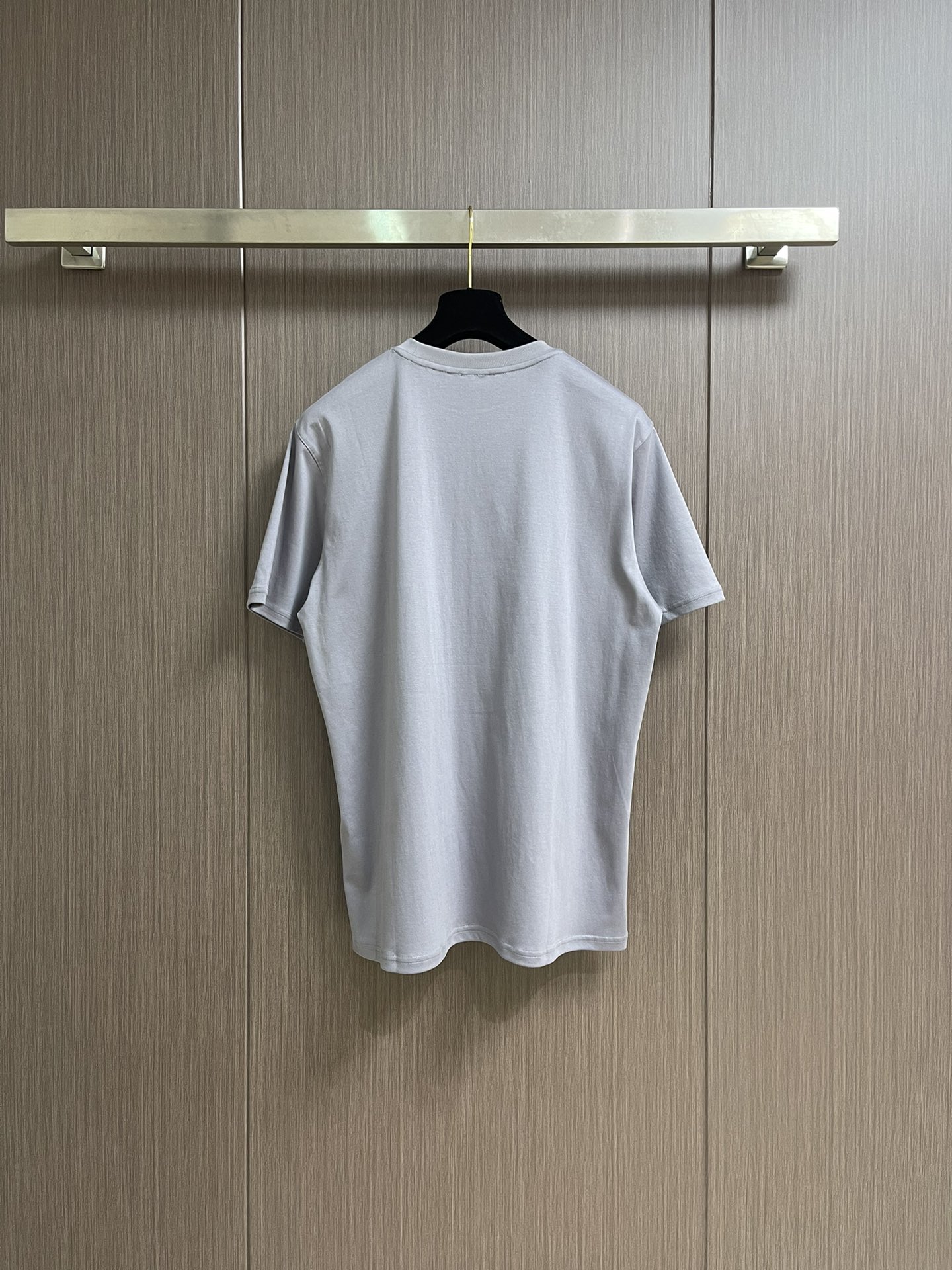 Brioni Short-Sleeve T-Shirt with Logo Embroidery: Comfortable and Stylish Leisure Wear - 图片 2