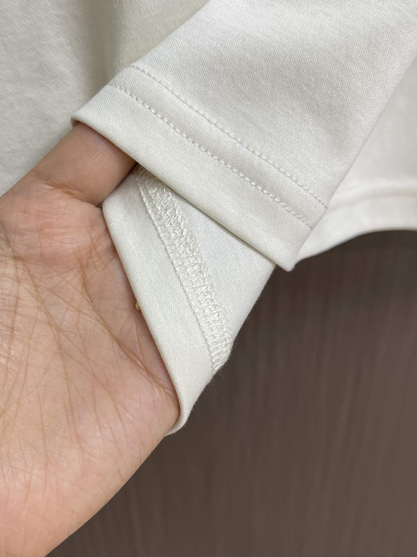 Brioni Logo Embroidered Short-Sleeve T-Shirt: Comfortable, Stylish, and Versatile Leisure Wear - 图片 9