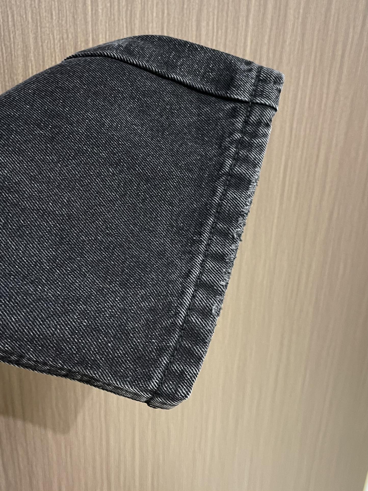 Chrome Hearts CHCroxine City Limits Jeans: Vintage Levis 501, 505, 517 Remake with Sheepskin and 925 Silver Details - 图片 9