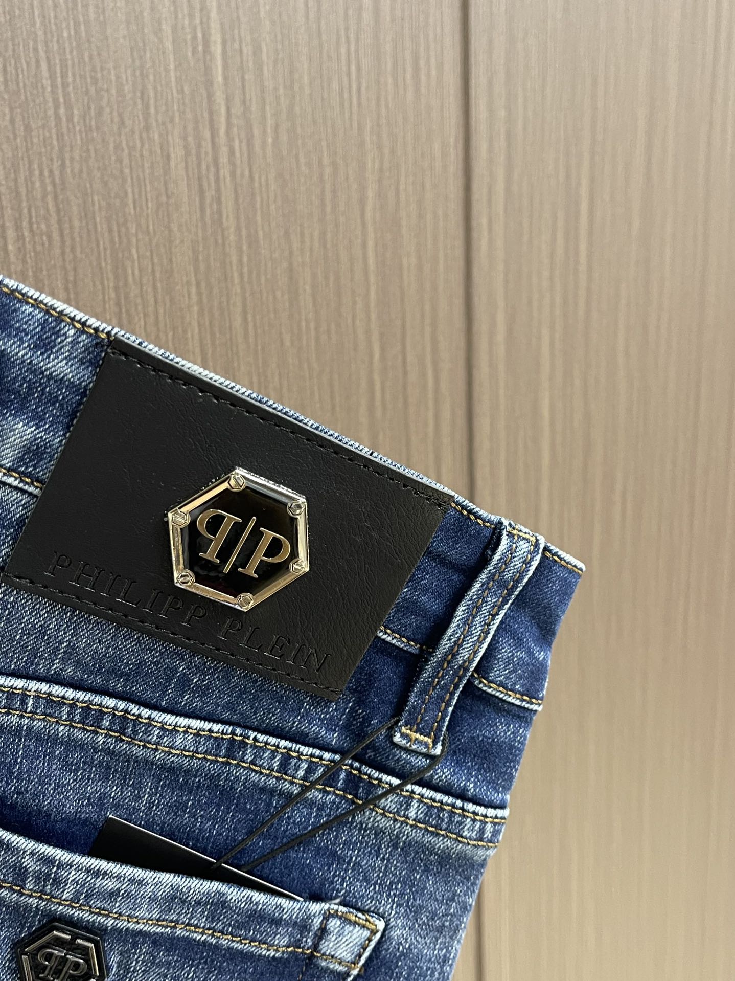 “Philipp Plein 2025SS Summer Jeans: Crafted with 100% Pure Cotton for Superior Quality” - 图片 9