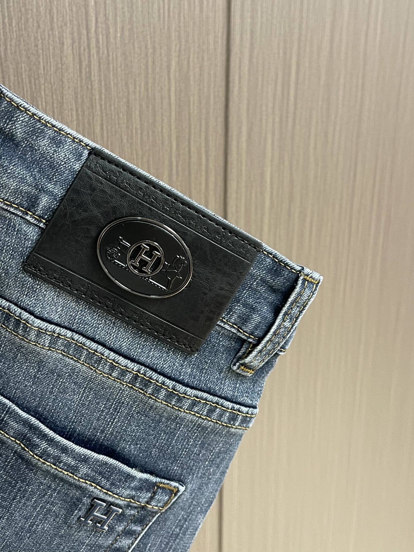 “Hermes Water Wash Jeans: Quality Cowboy Cloth, Color-Resistant Fashion in Sizes 29-40” - 图片 8