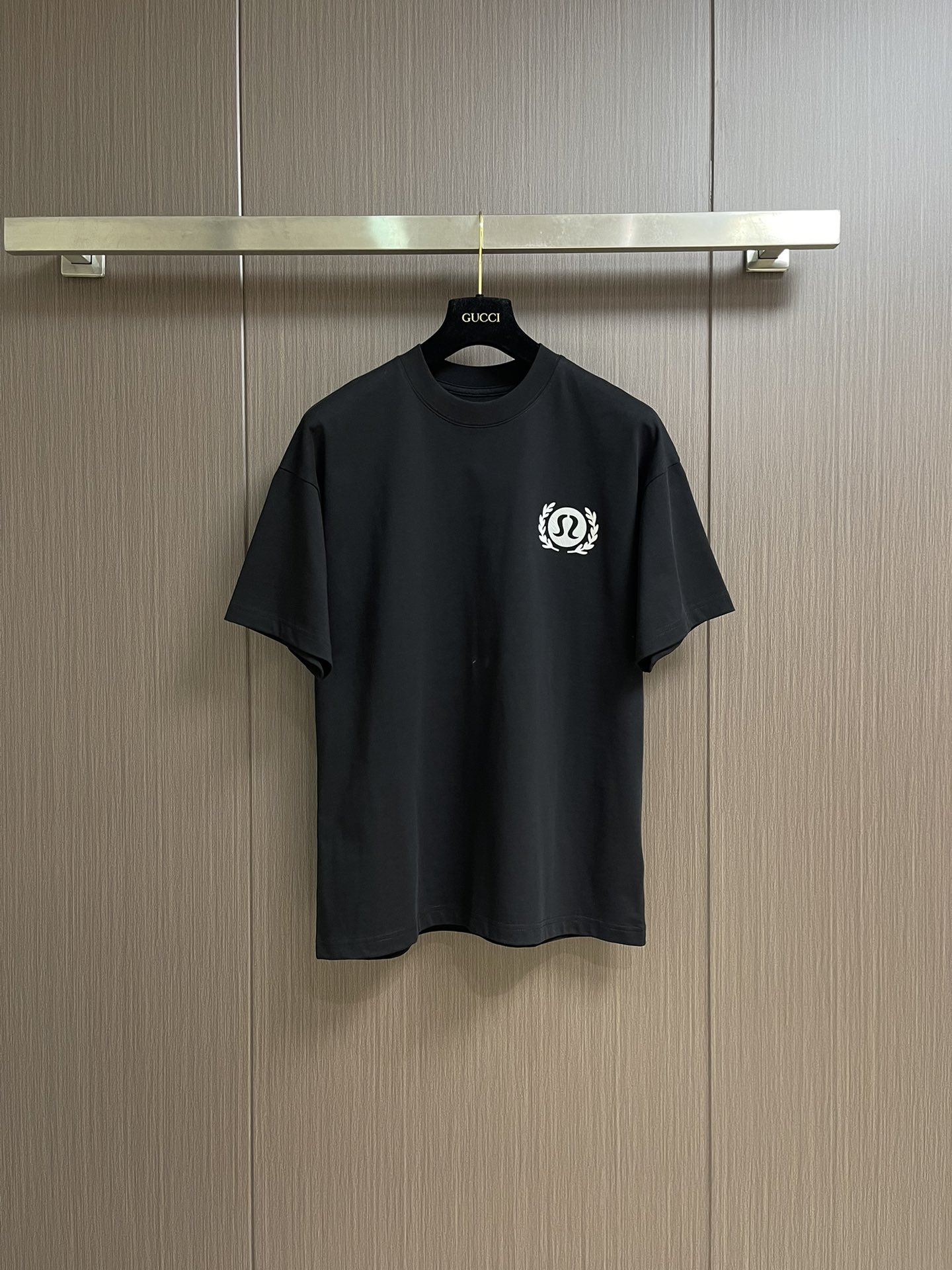 NO:458887,lululemon new printed round neck T-shirt!  320g high gram weight 32 double yarn pure cotton fabric, wide version, and the patterns are printed and designed with a full sense of design, the same style as men and women, versatile and easy to wear. Size M-3XL, tees, t-shirt, alexander wang19860909lululemon 新款印花圆领t恤！320克高克重32双纱纯棉面料,版型阔版,图案都做了印花图案设计感十足,男女同款 百搭又好穿.尺码M-3XL,,tees，t-shirt,alexander wang,Men's clothing